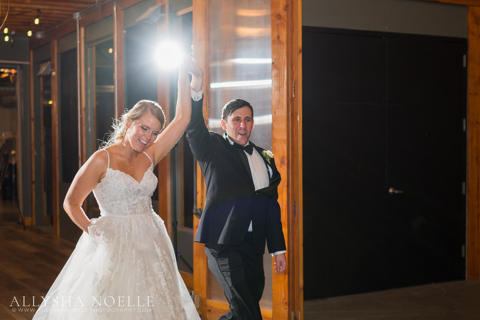 Wedding-at-The-Factory-on-Barclay-in-Milwaukee-0925