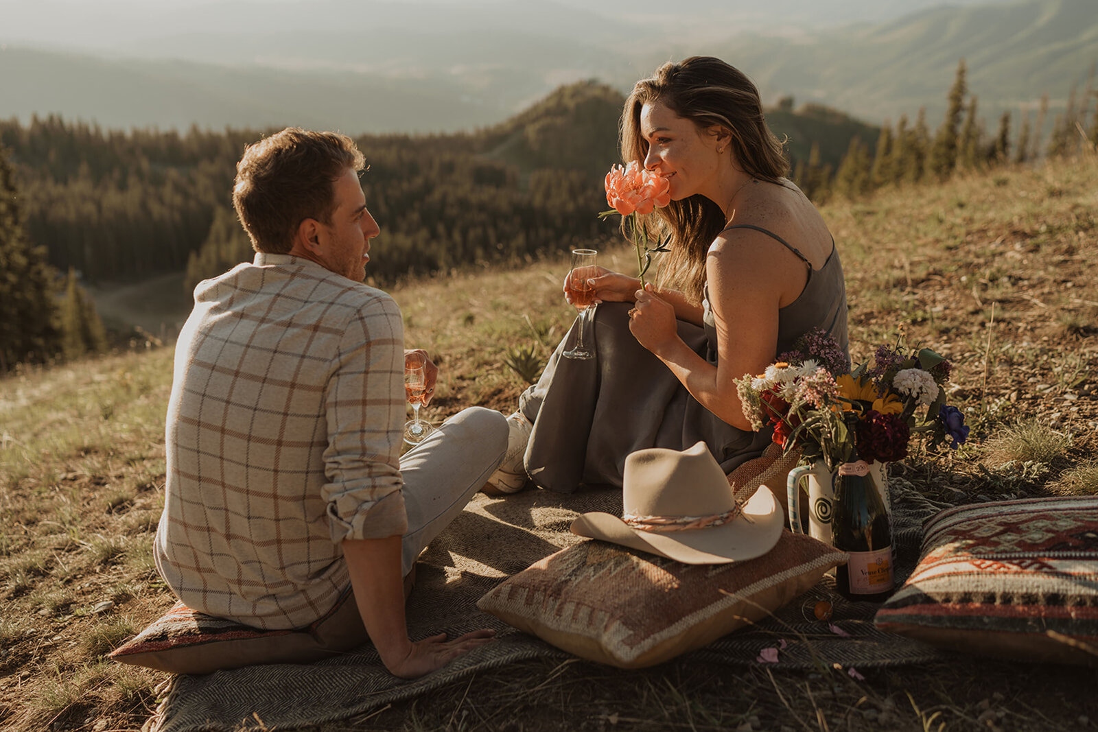 Summer wedding proposal photos mountain in Aspen, Colorado