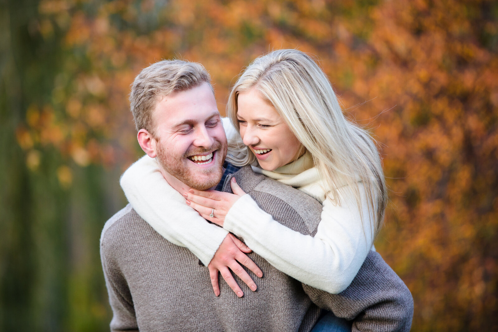 city-engagement-couple-piggyback-lisa-gilbert-photography
