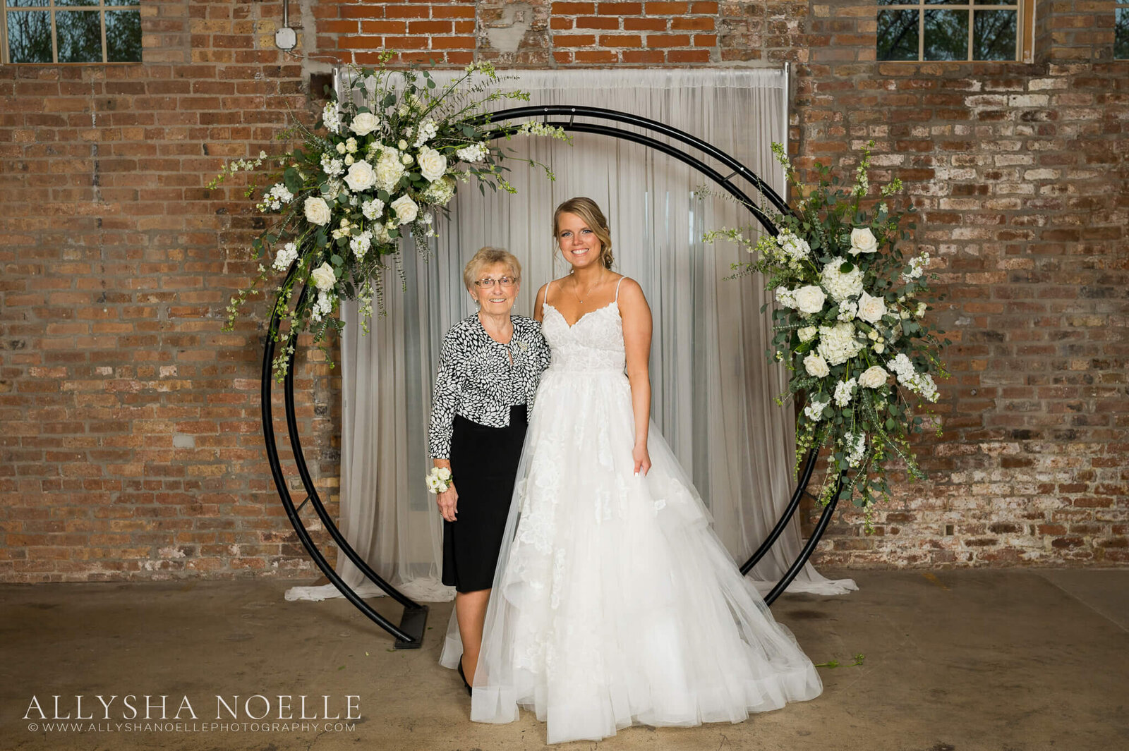 Wedding-at-The-Factory-on-Barclay-in-Milwaukee-0613