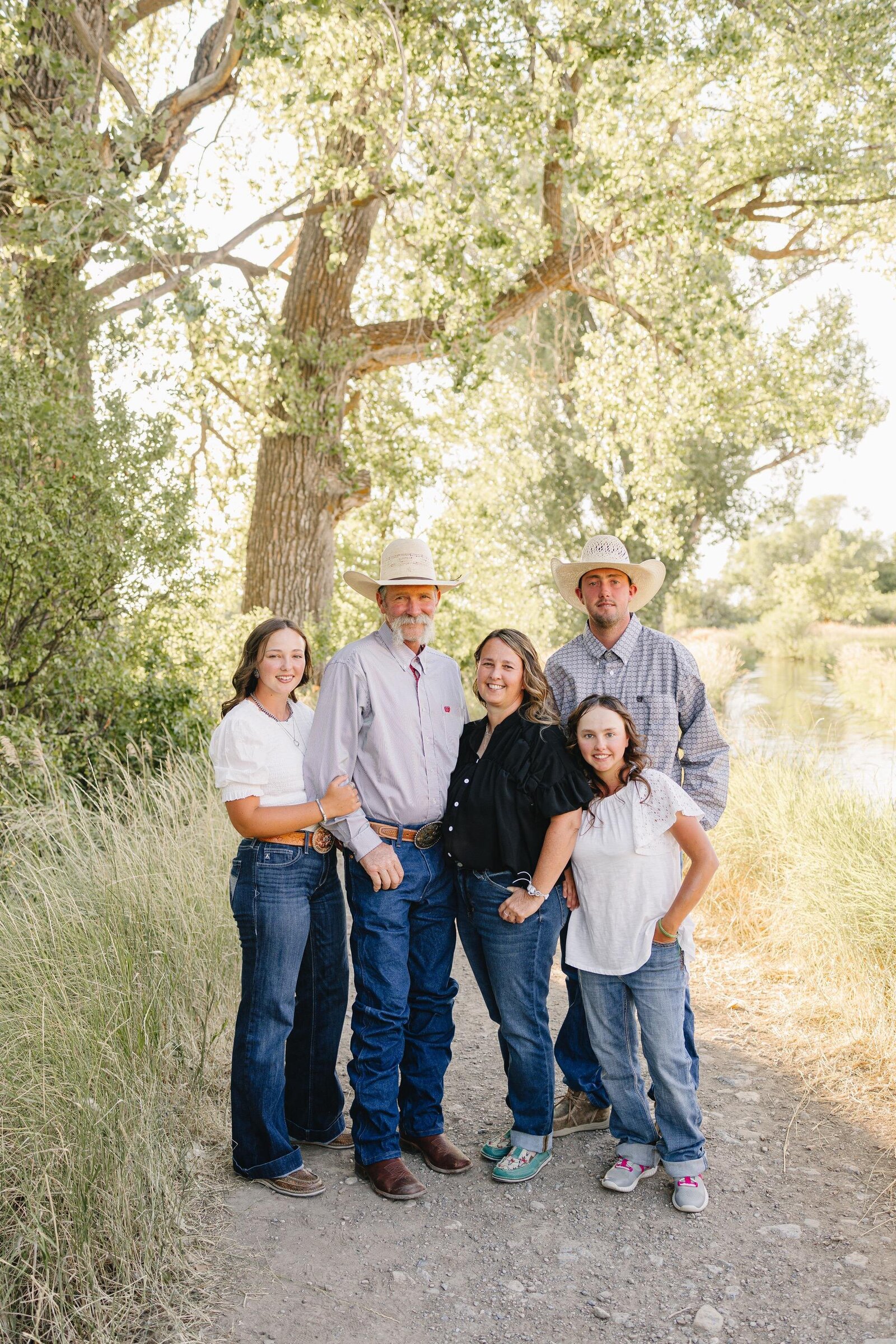 EXTENDED FAMILY REGIE ANN WITH KYLEE ANN STUDIOS0002