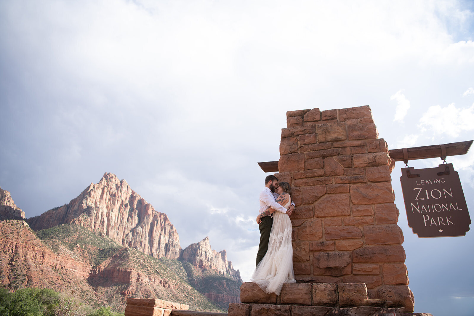 zion-elopement-photographer-the-narrows-angels-landing-photo-604_websize