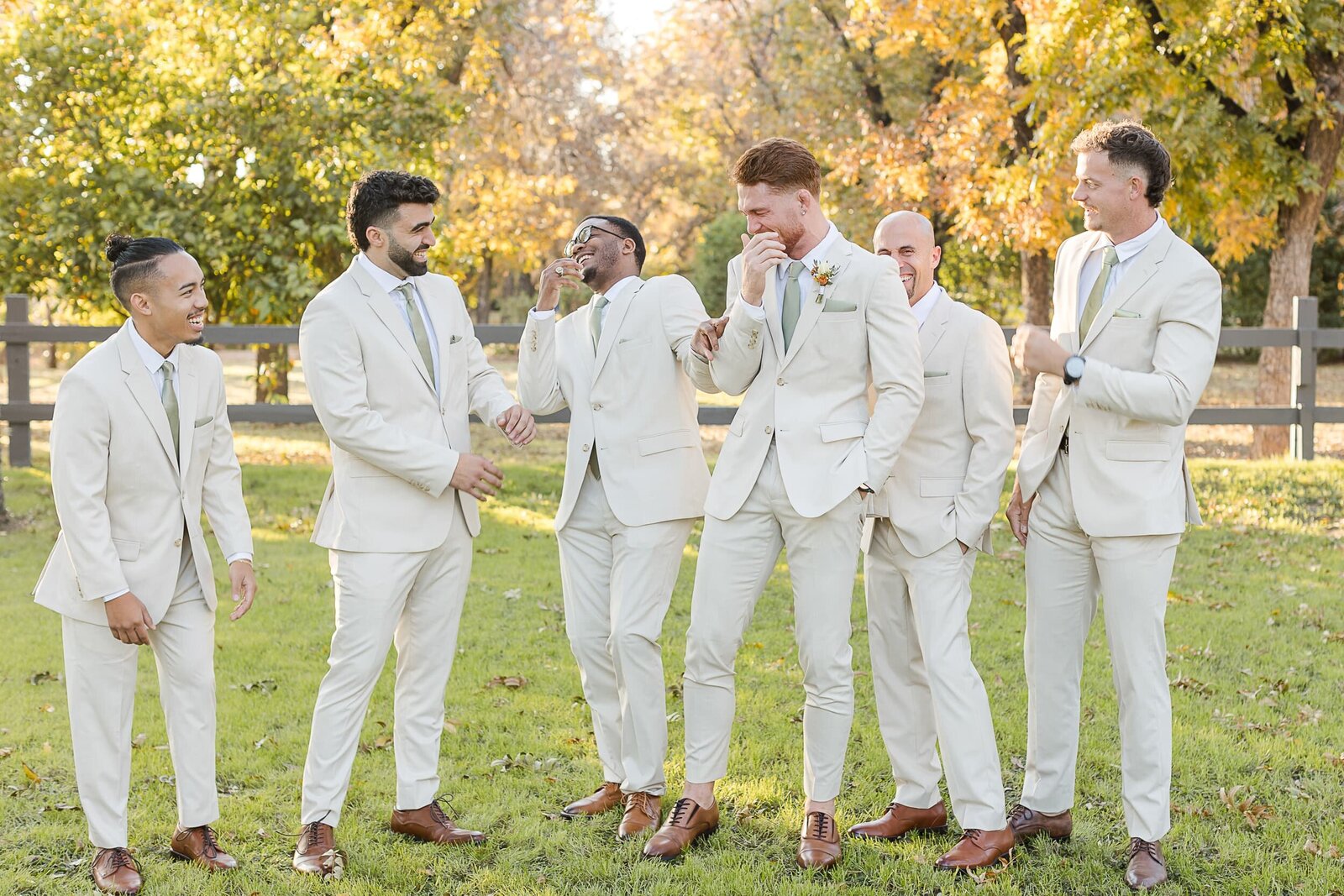 Phoenix-Wedding-Photographer-and-Videographer-Venue-at-the-Grove-ClaWed-1320