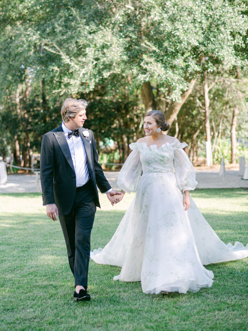 wedding photos of bride and groom at Lyceum Lawn in Santa Rosa Beach Florida