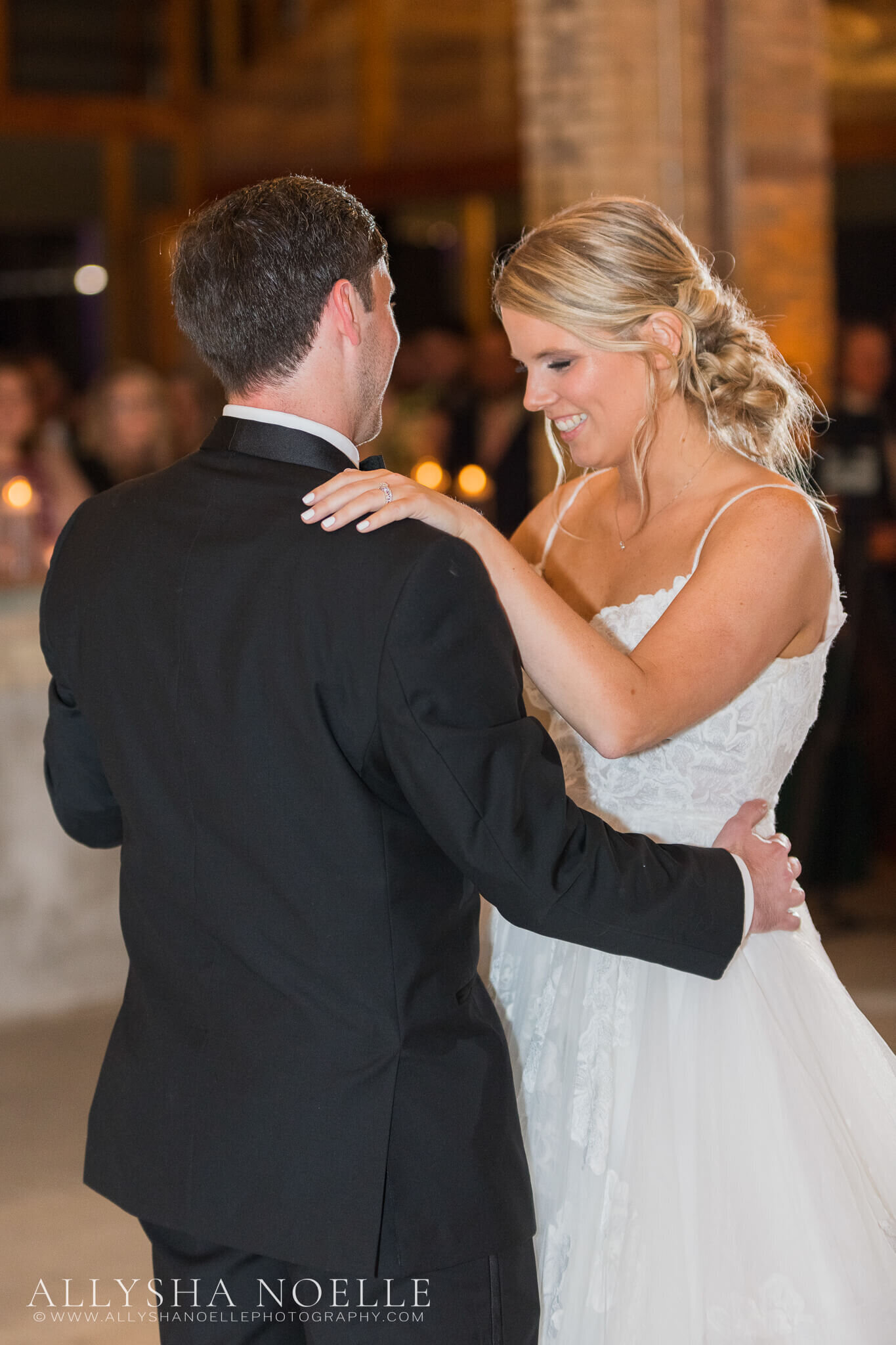 Wedding-at-The-Factory-on-Barclay-in-Milwaukee-1027
