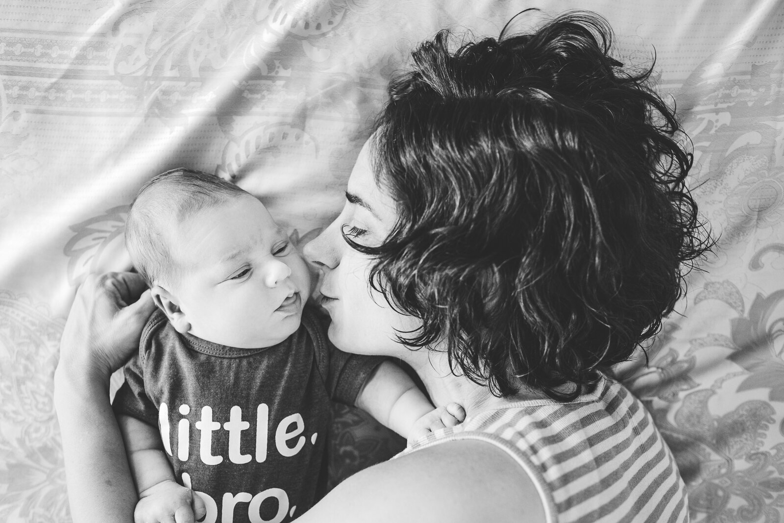 In-home_newborn_lifestyle_photography_session_baby_boy_Nicholasville_KY_photographer-2