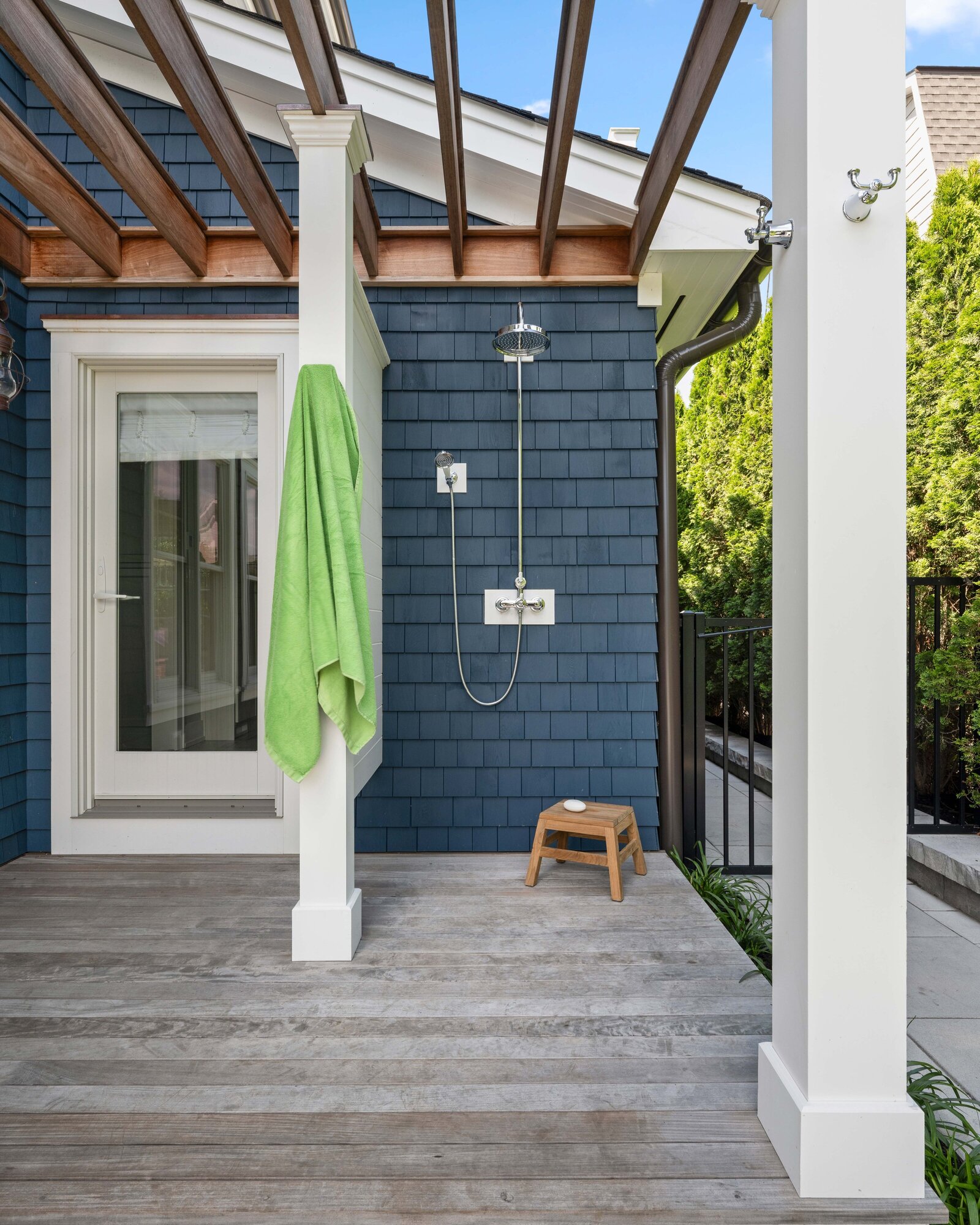ToriSikkemaPhotography_RDA_LMInteriors_SpringLake_Outdoor-6sm