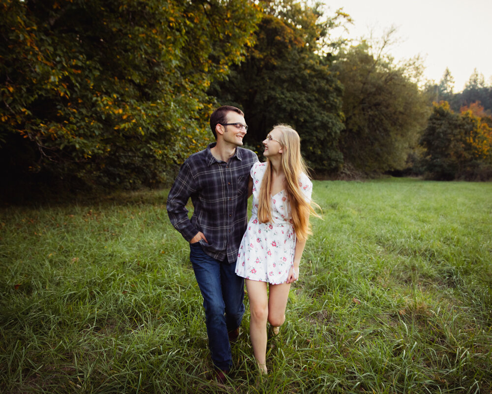 country fall engagement photos_77