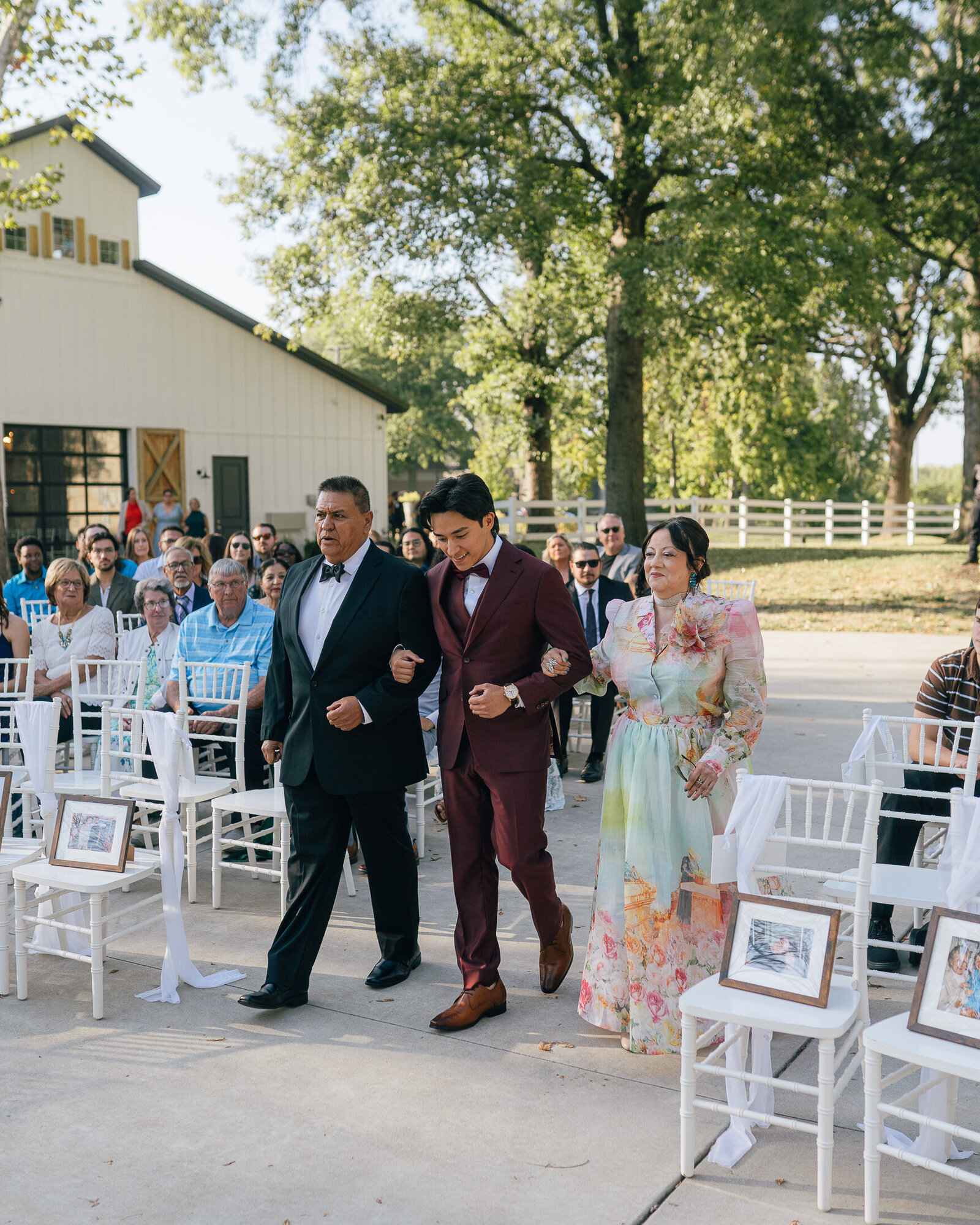 Saenz The Farmhouse KC Event Venue Wedding186