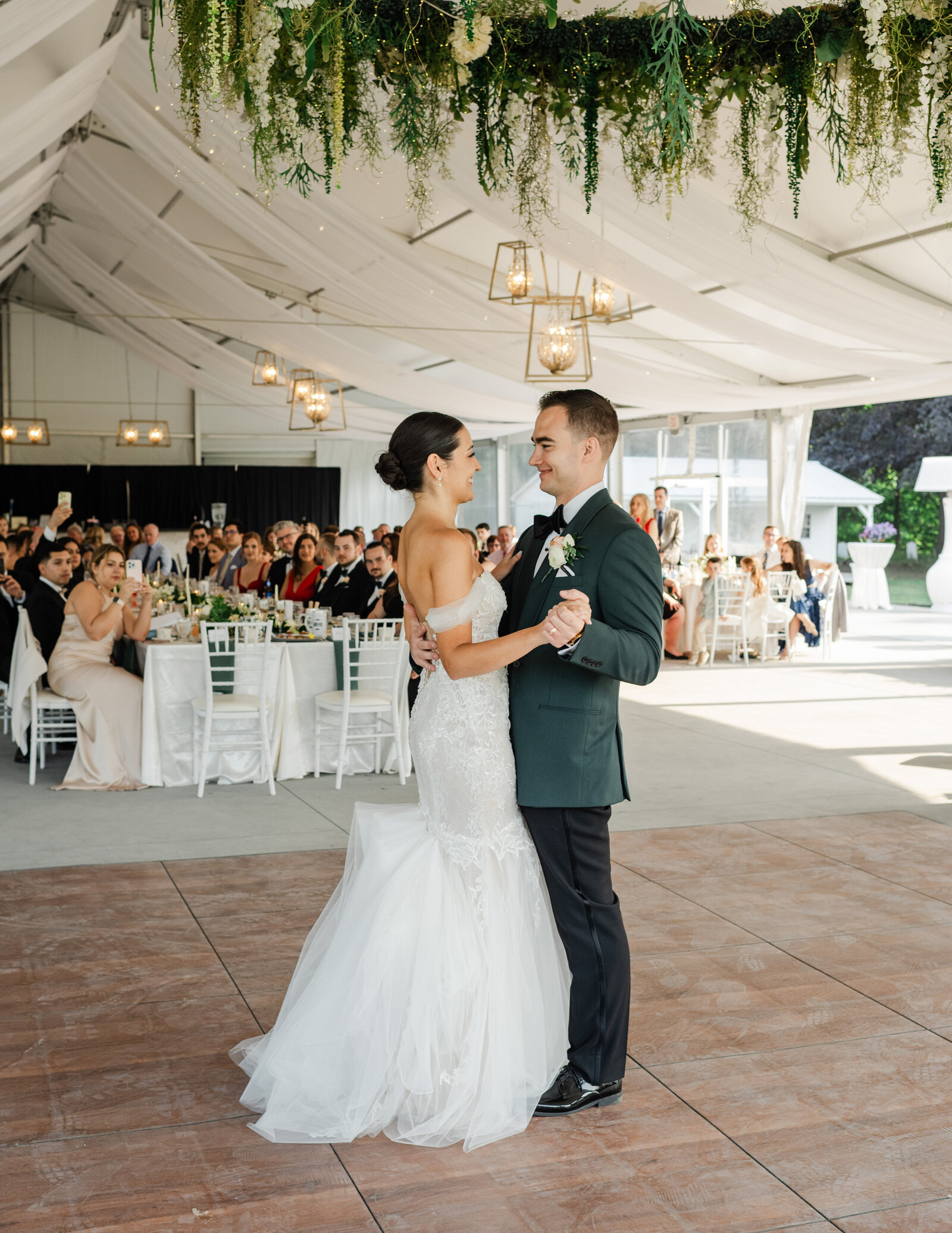 Avanti-Mansion-Buffalo-New-York-wedding-Brittany-Ford-Photography-Buffalo-New-York-Wedding-Photographer-mattdelilah-230