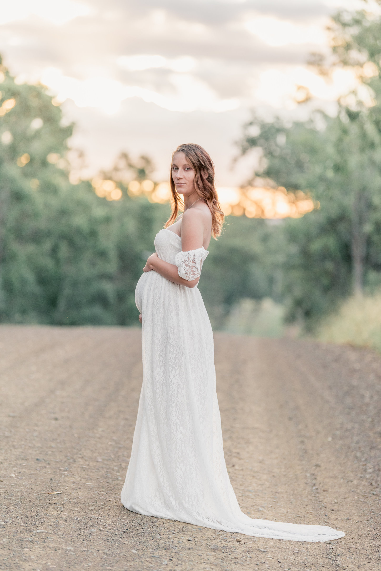 maternity-rural-dirt-road-ipswich-lead-images-mother-lace-gown (1 of 1)-2