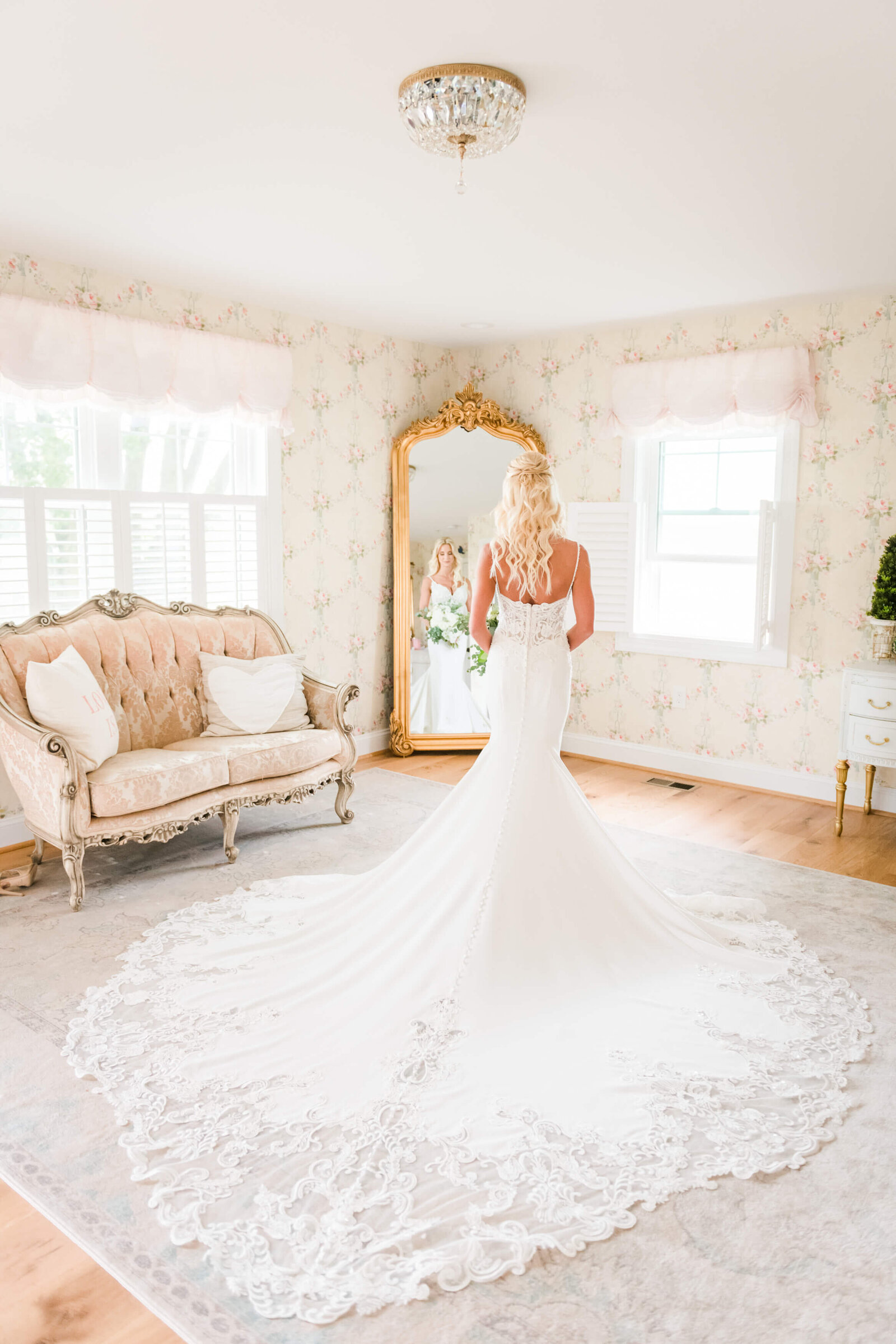 Bluebird-Manor-Wedding-Photographer-Virginia-Frederic-Maryland-Wedding-Photographer-Mary-Sarah-Photography (1 of 6)-2