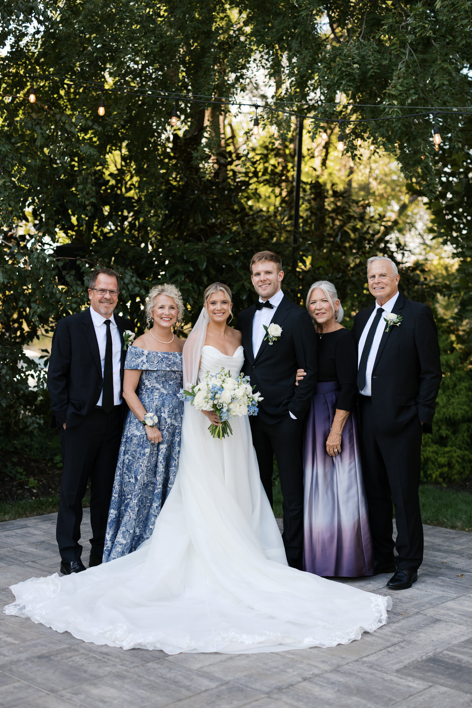 Wild Carrot St. Louis Wedding Photographer Lainie Arnold Photography-78