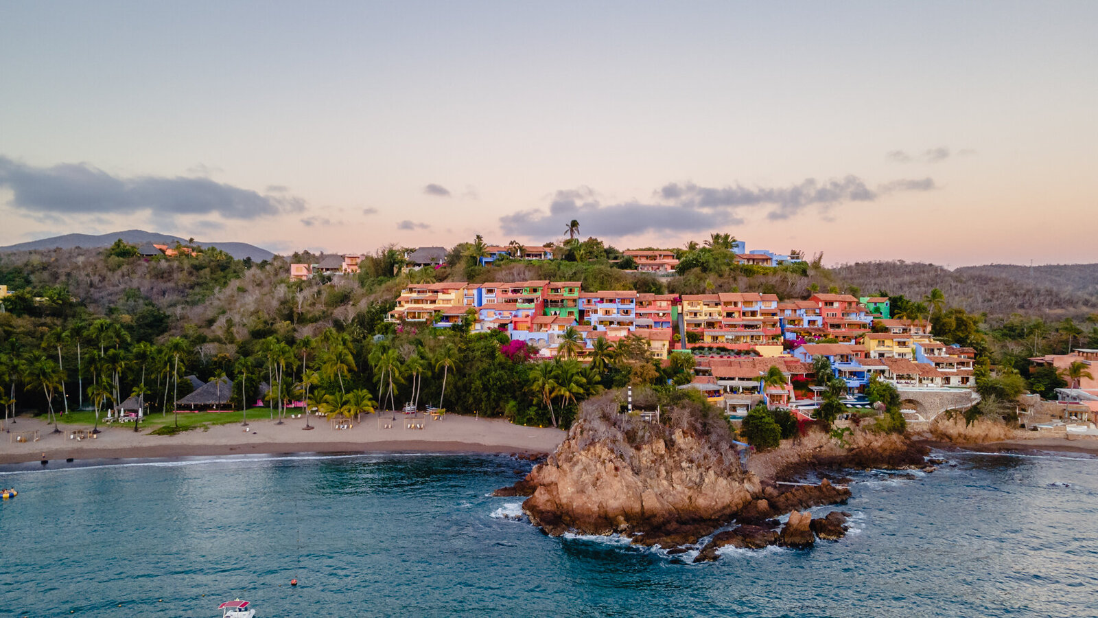 Drone-Photography-for-Tourism-destinations-Hotels-Careyes_P_Casitas_General_Feb2021-0167