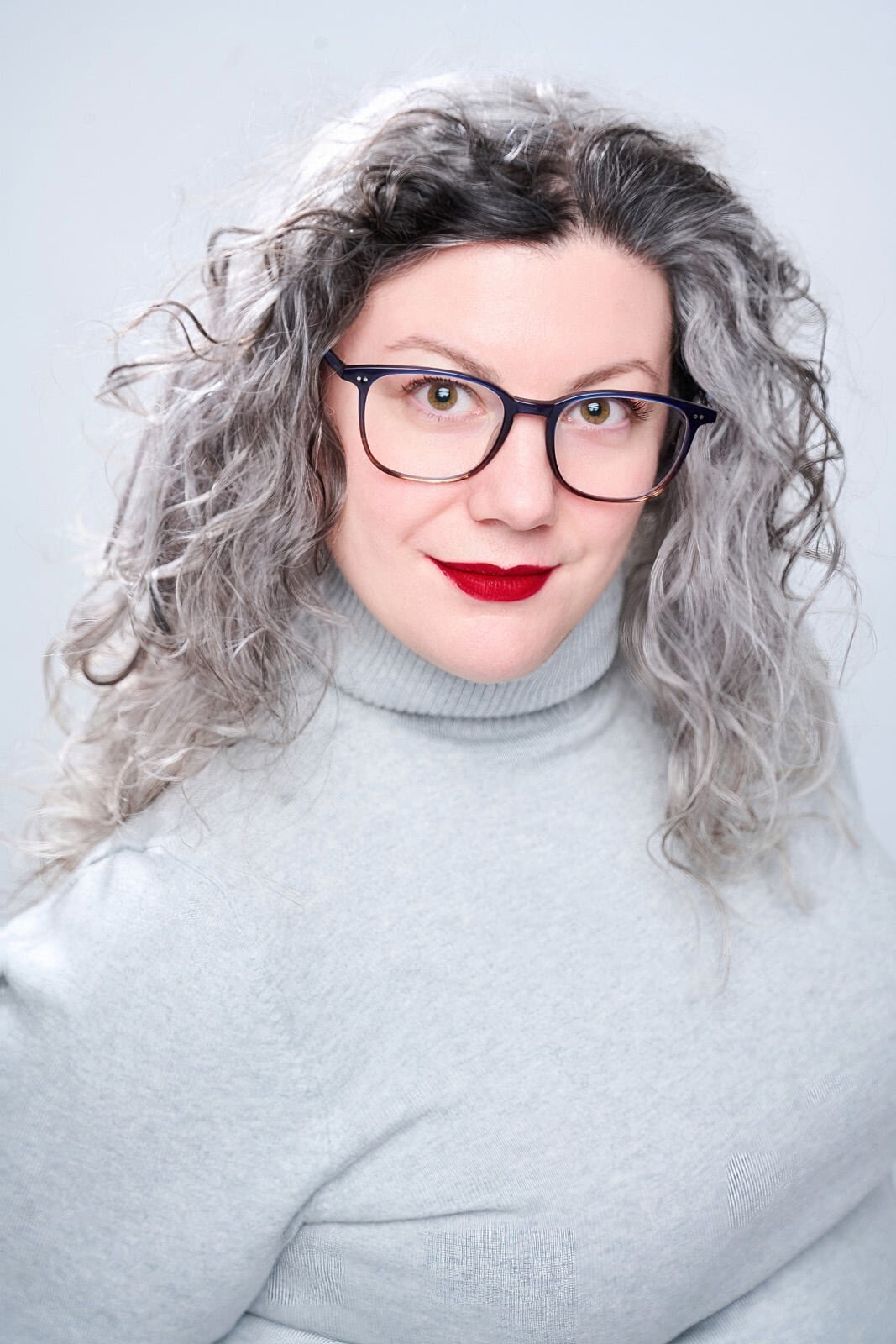 Professional Headshot Photographer in Edina Captures Elegant Expression-89