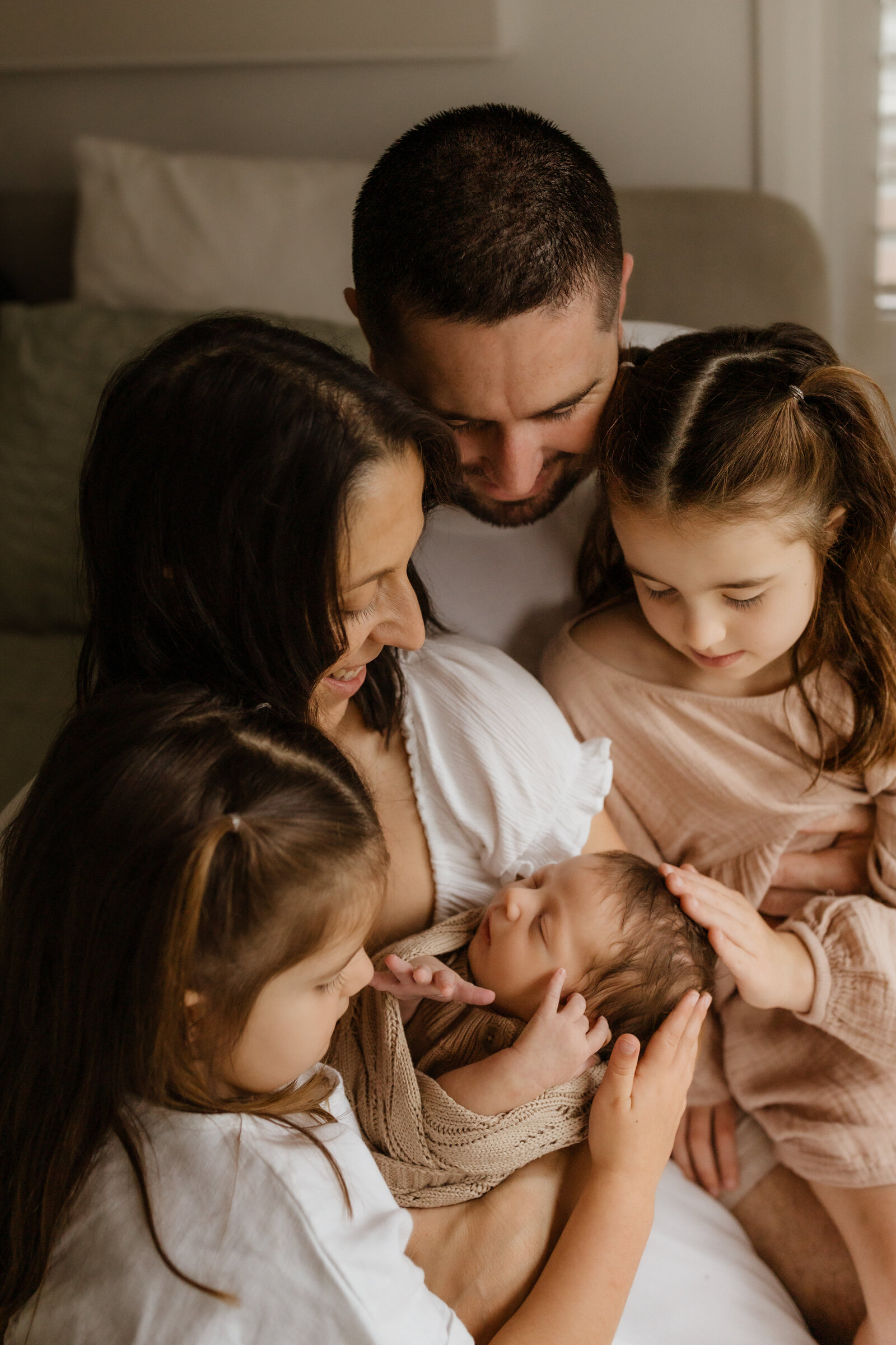 real-life-newborn-photos-in-home-sydney