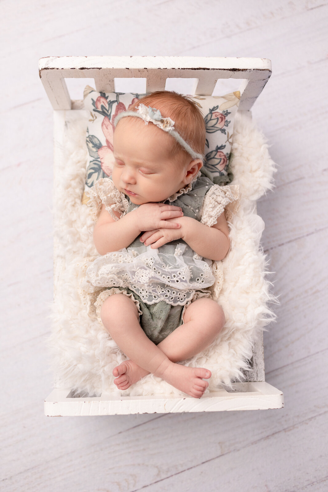 in-home-newborn-photography-session-baby-girl-Lexington-KY-photographer-3