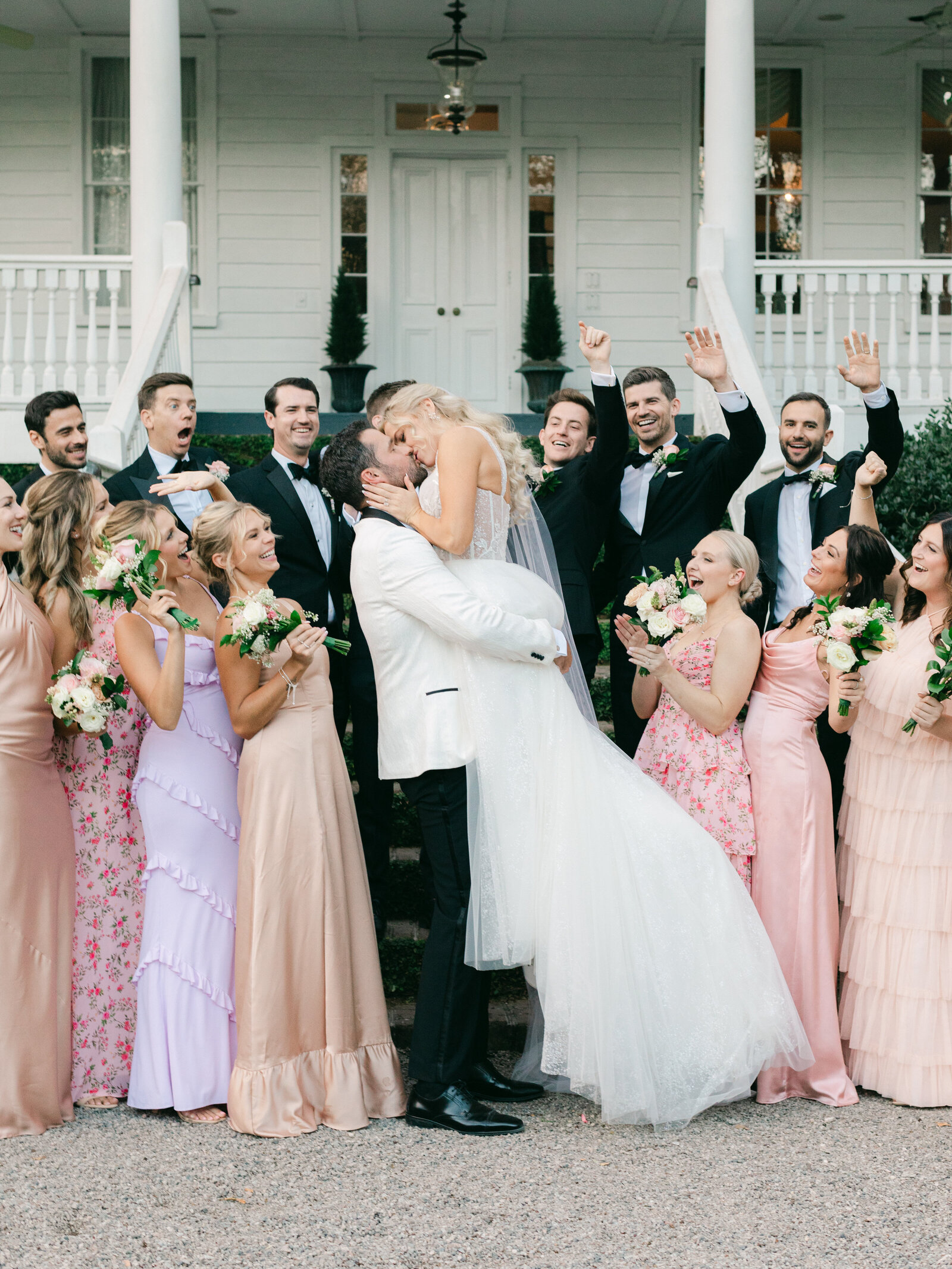 1366-torianna-brooke-portraiture-charleston-old-wide-awake-wedding-lauren-paul