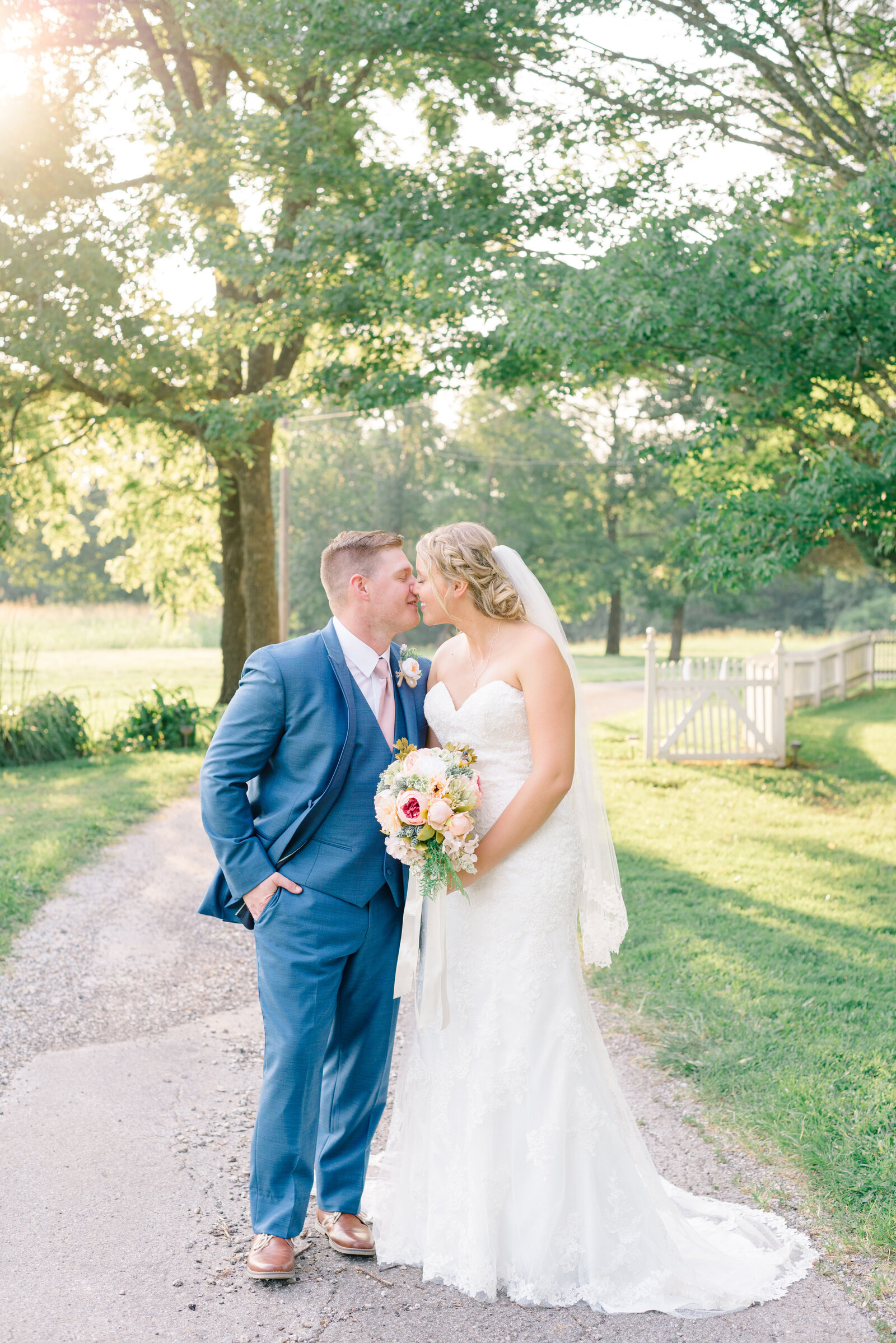 blue-and-white Williamsburg-Virginia-wedding