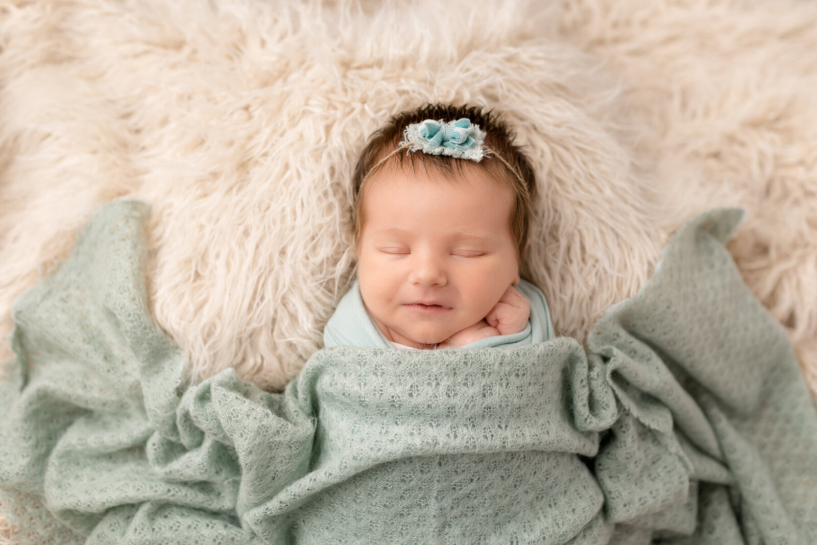in-home-newborn-photograph-session-baby-girl-Frankfort-KY-photographer-4
