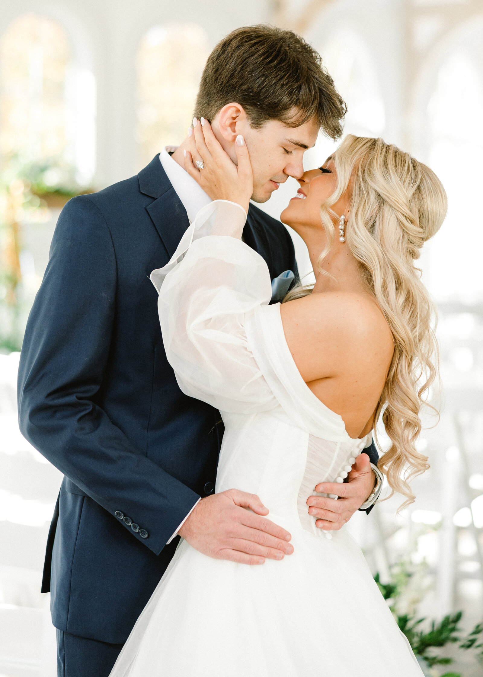 Luxury Alabama wedding photography featuring Aubree and Garrett, highlighting romantic and personalized moments.