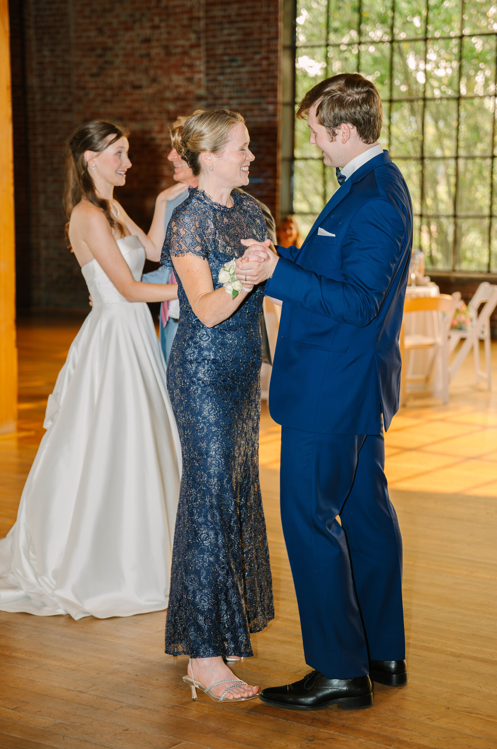 Wedding-at-The-Bibb-Mill-Columbus-Georgia-Amanda-Richardson-Photography