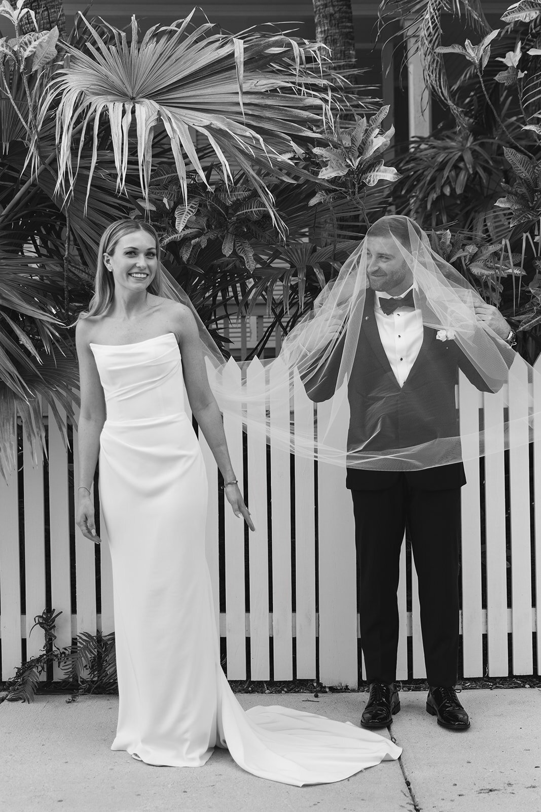 first look idea, honeymoon planning, island nuptials, beach wedding