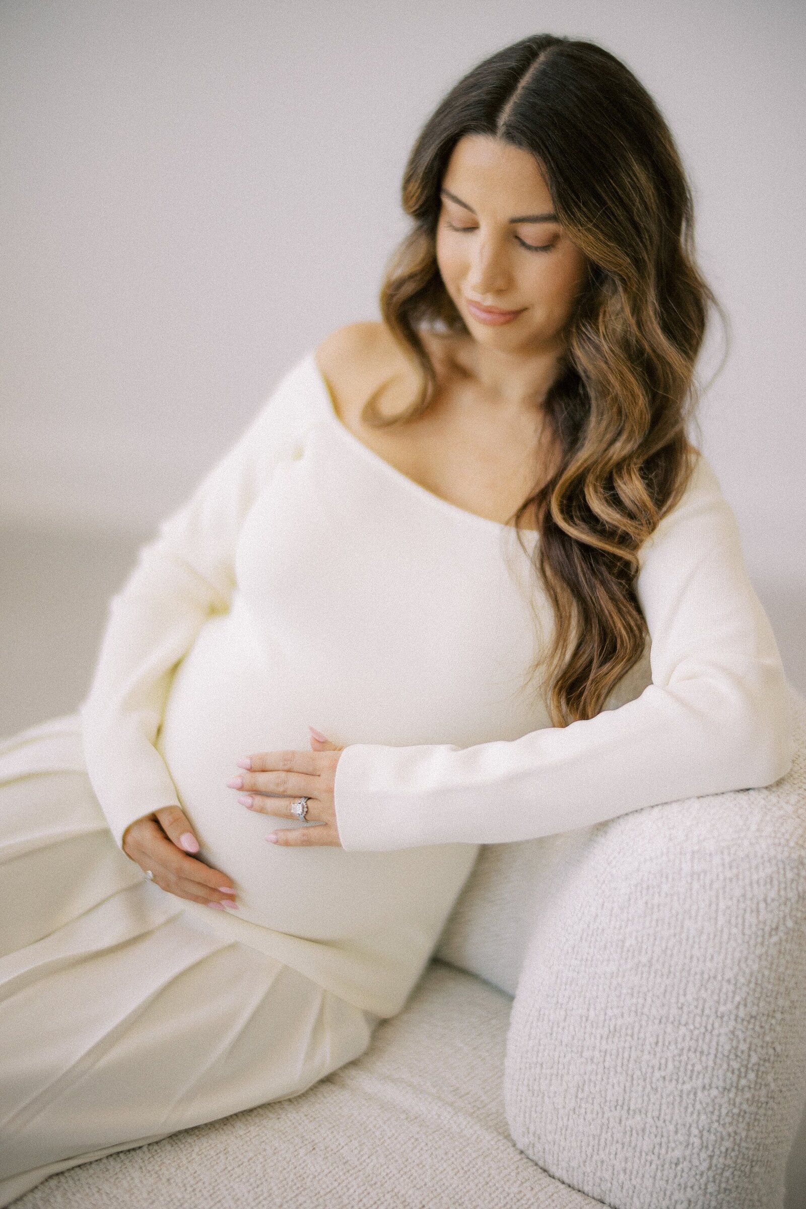 Studio-Pregnancy-Photographer-Near-Me-SamanthaJayPhoto_0010