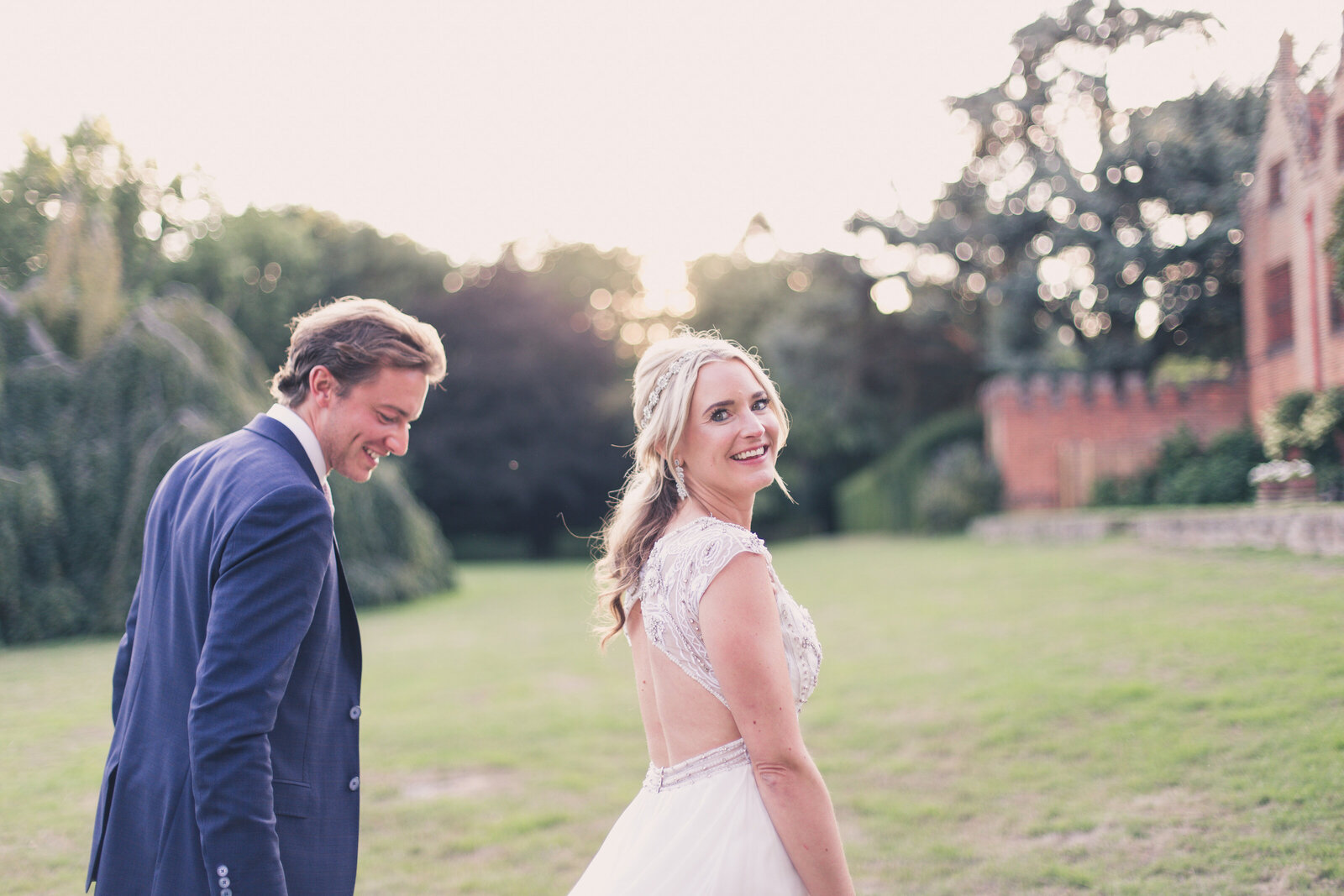 relaxed-wedding-portraits-buckinghamshire