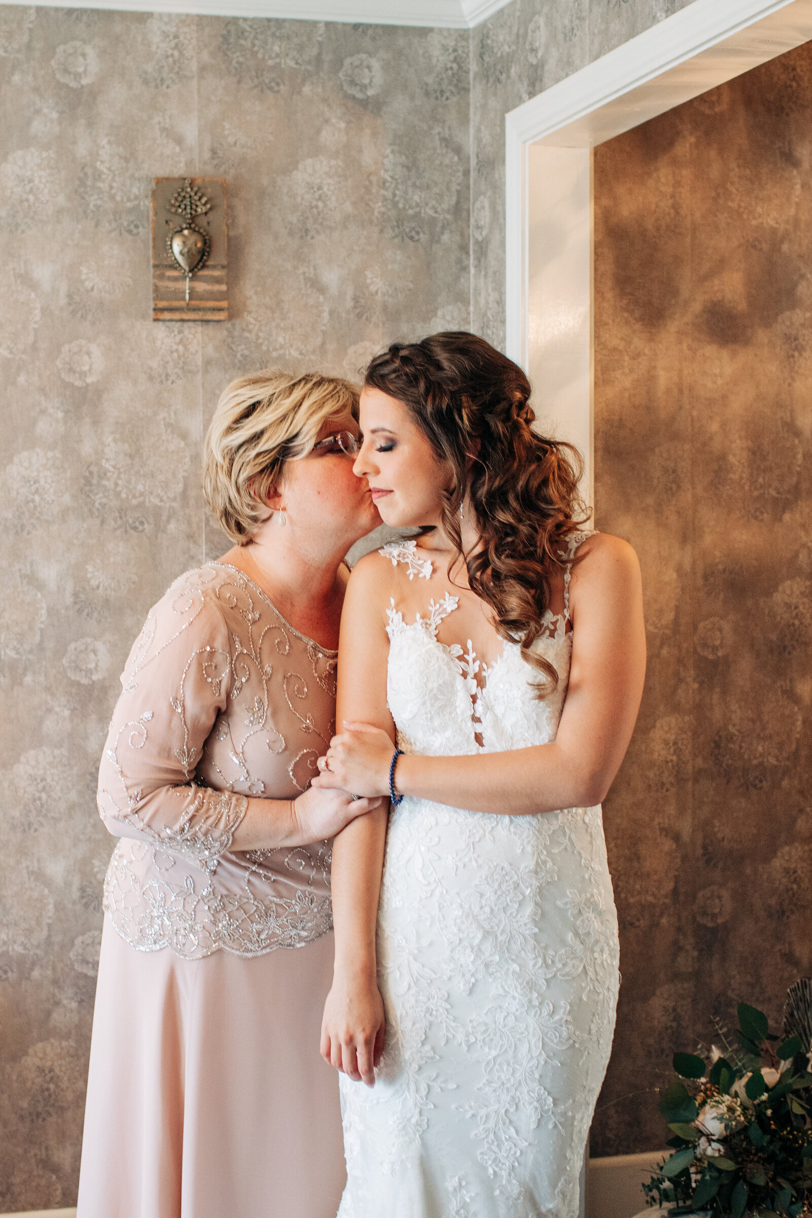 centraltexasweddingshoneywildphotography-217