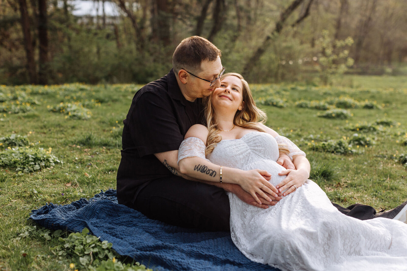 sunset-maternity-session-at valley-forge-philadelphia