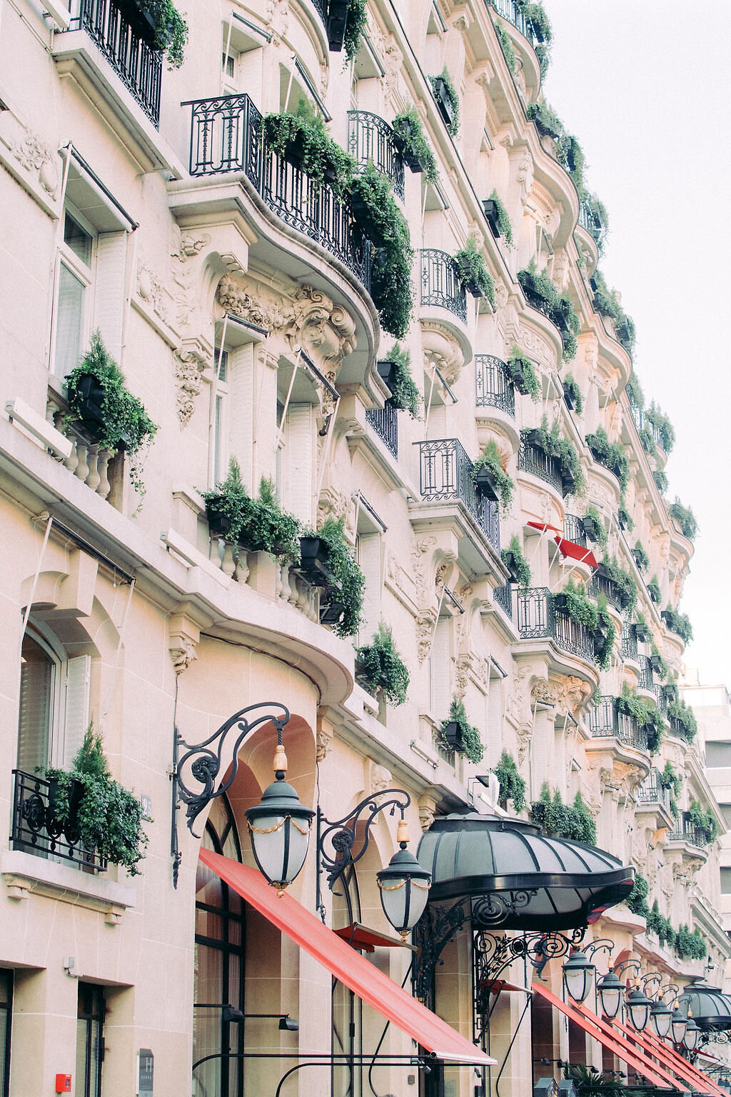 palace-plaza-athenee-in-paris1
