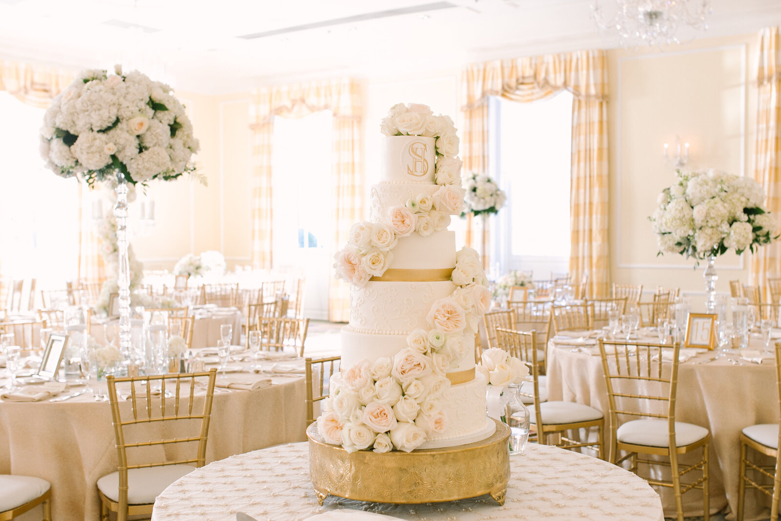 Glamorous-Wedding-Cake-Ashley-Cakes-7