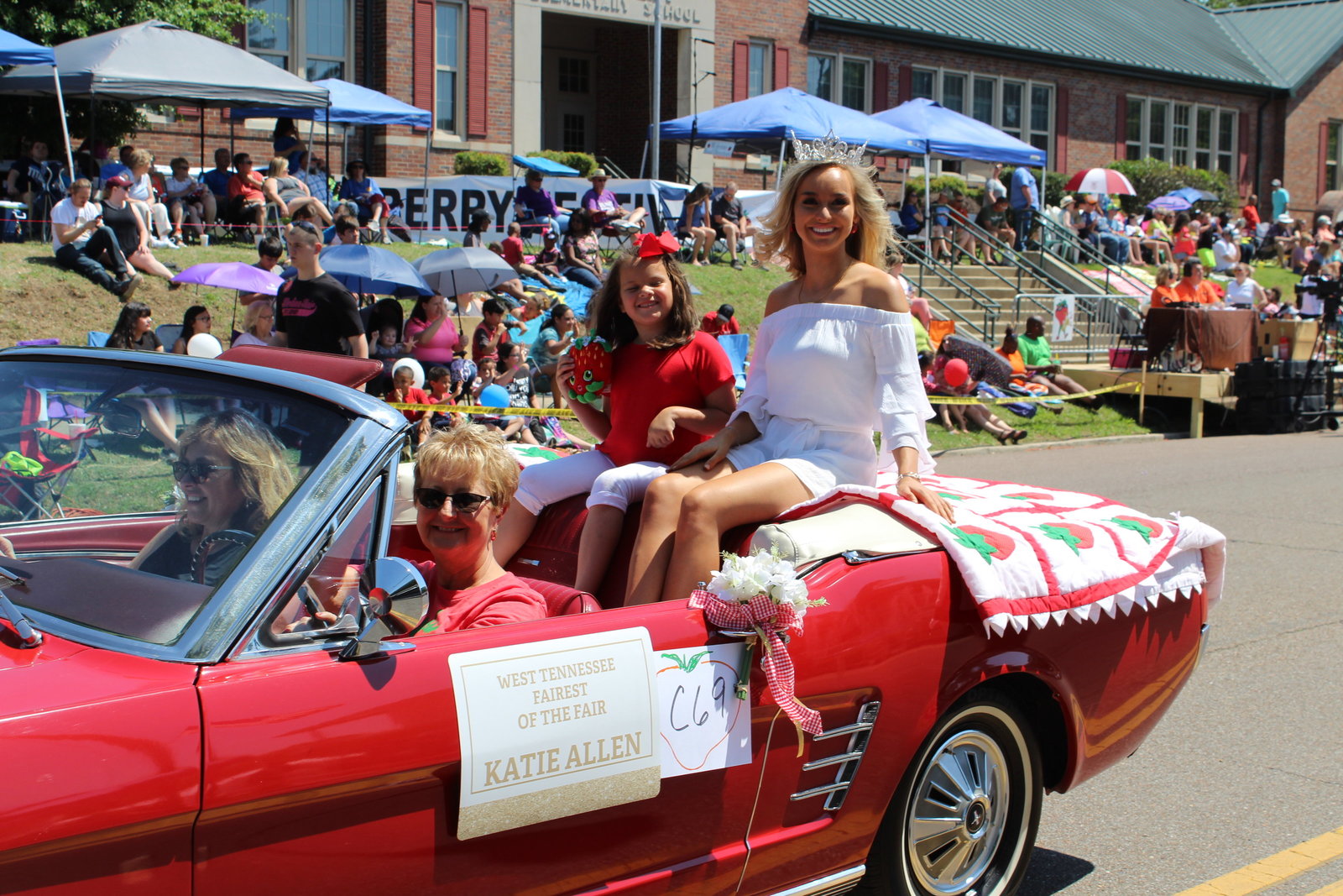 West Tennessee Strawberry Festival - Humboldt TN - Girls Parade32