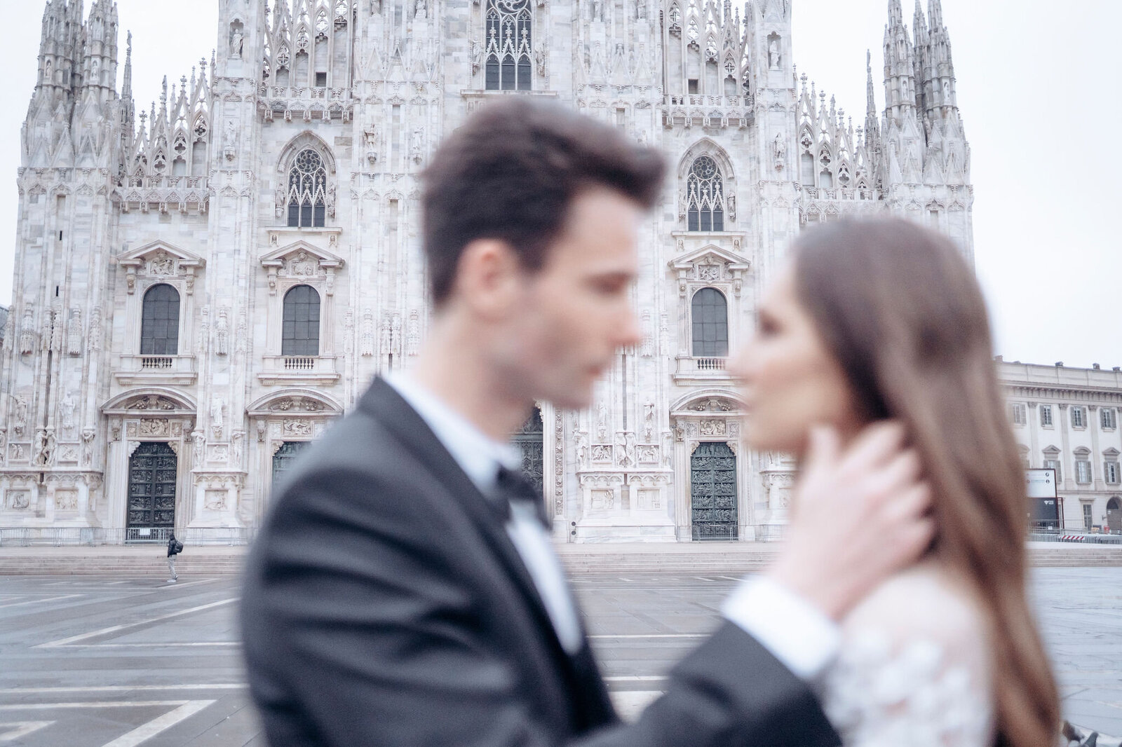 013-Milan-Duomo-Inspiration-Love-Story Elopement-Cinematic-Romance-Destination-Wedding-Editorial-Luxury-Fine-Art-Lisa-Vigliotta-Photography