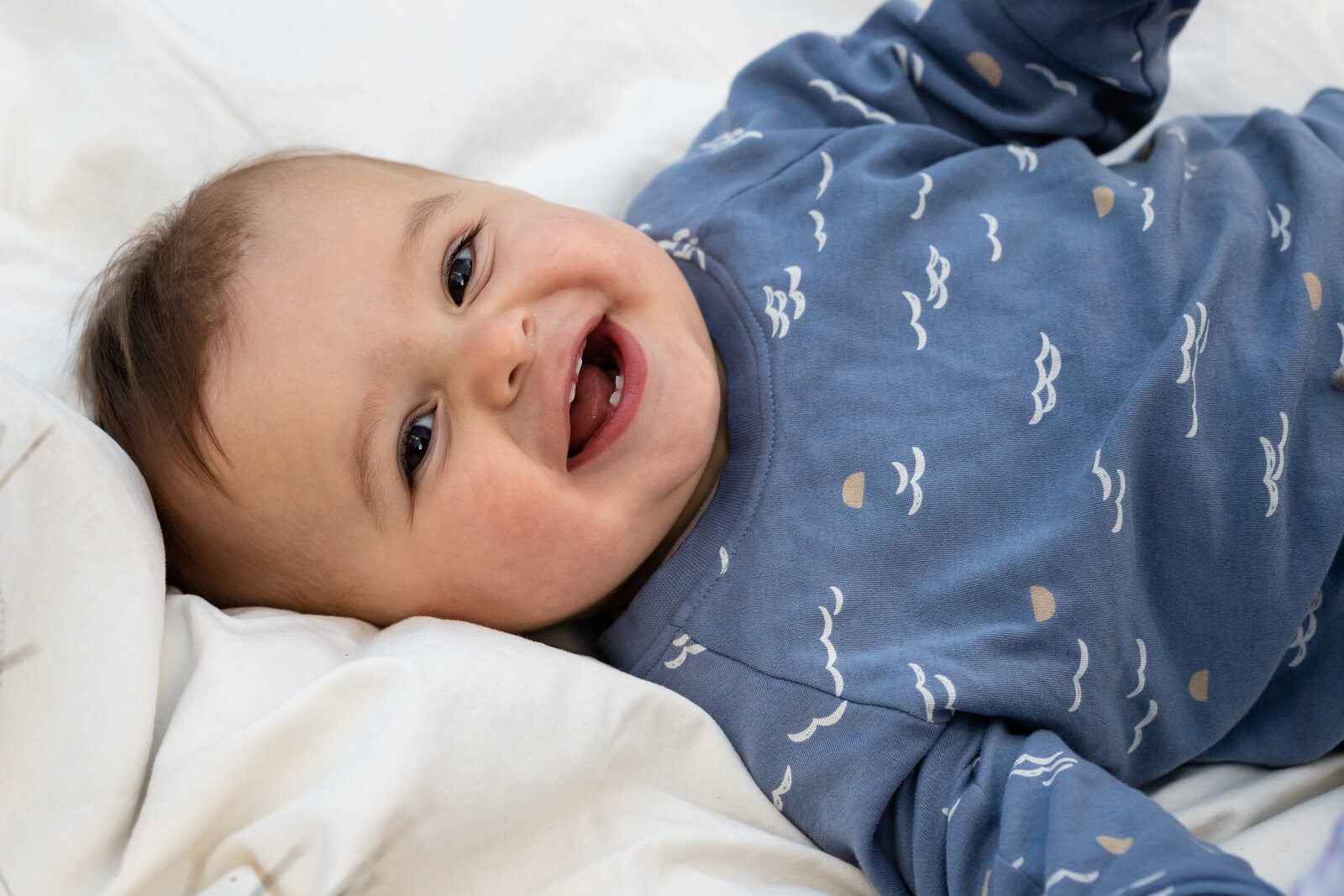 smiling-baby-tulip-springs-south-mountain-nj-family-photographer