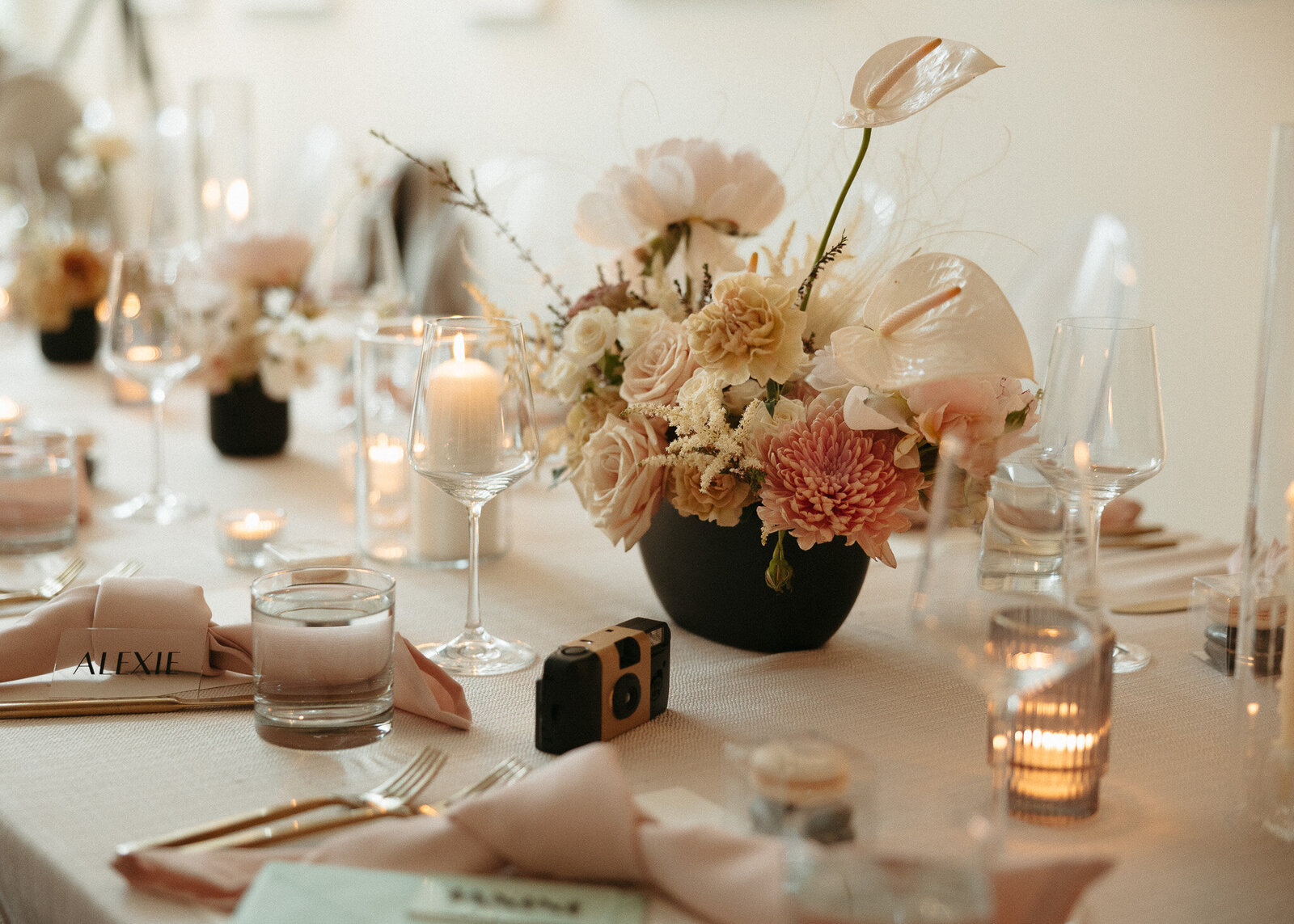 K+EWeddingSneakPeeks-54-2