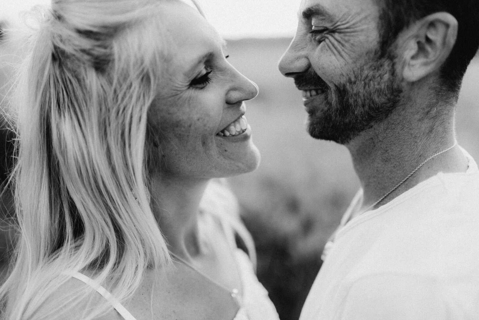 séance photo amoureux saint louis - photographe couple colmar - cindy wogenstahl