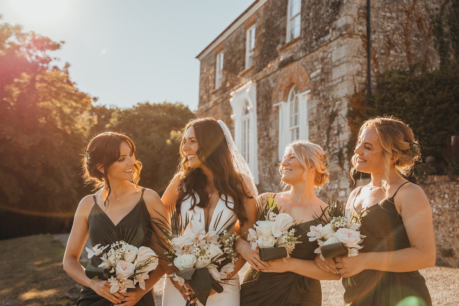 bride with her bridesmaids 