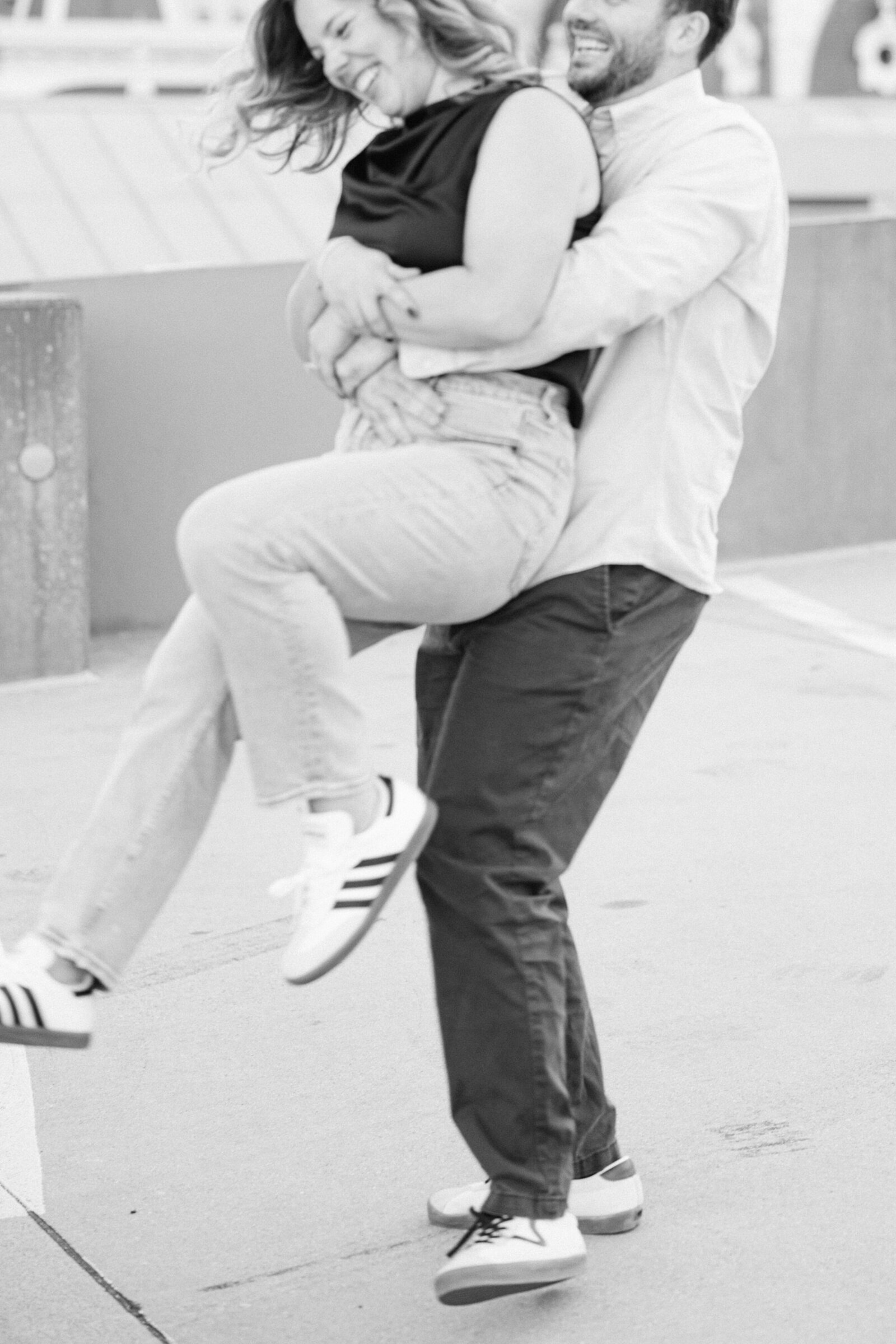 downtown-philadelphia-engagement-session