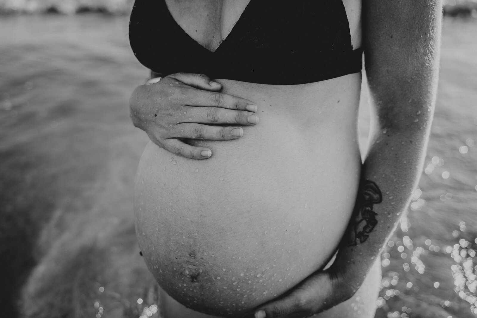 MountMaunganui-photographer-maternity-beach-water-94-2