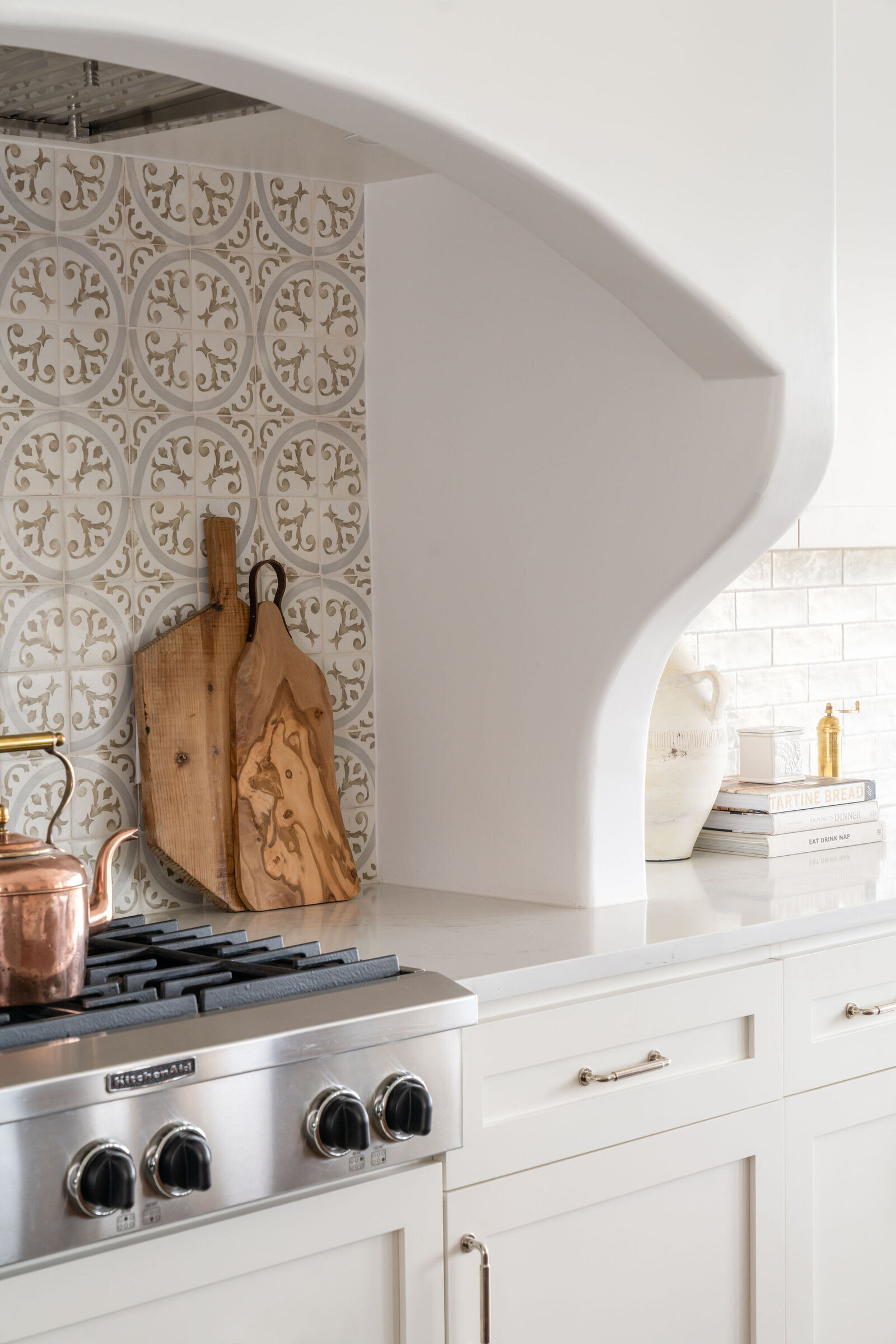 Nuela_Designs_Patterned_Backsplash_Tile_Kitchen_Interior_Design
