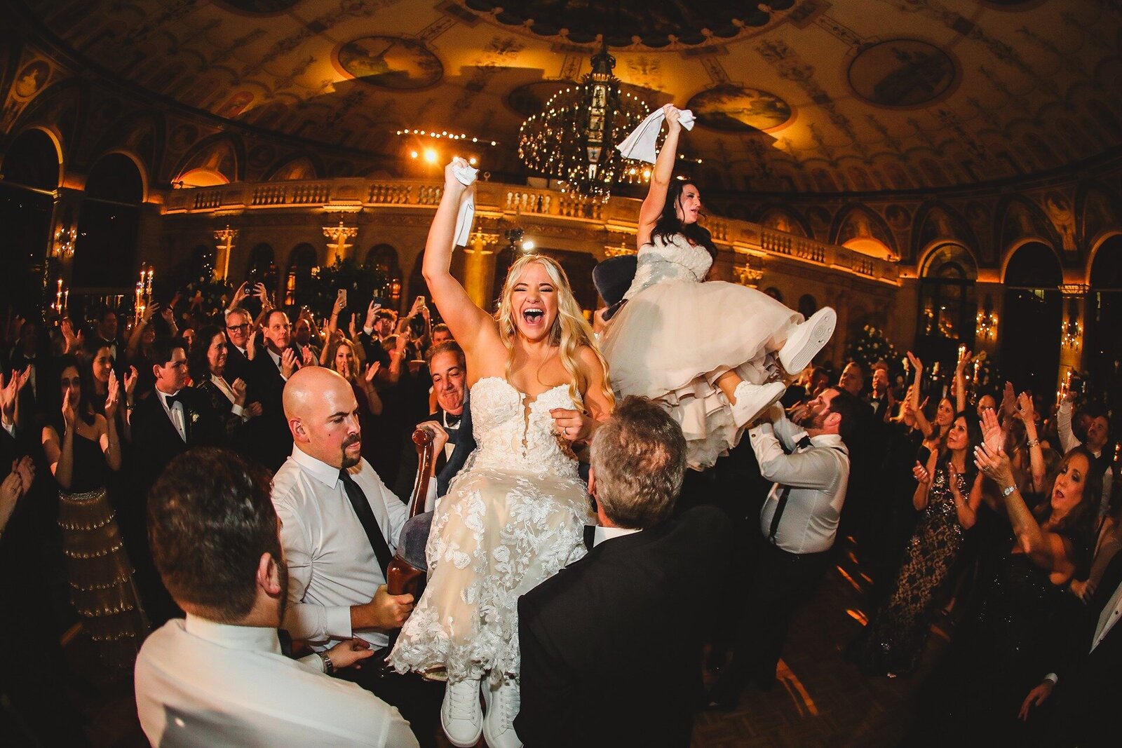 reception-dancing-the-breakers-1