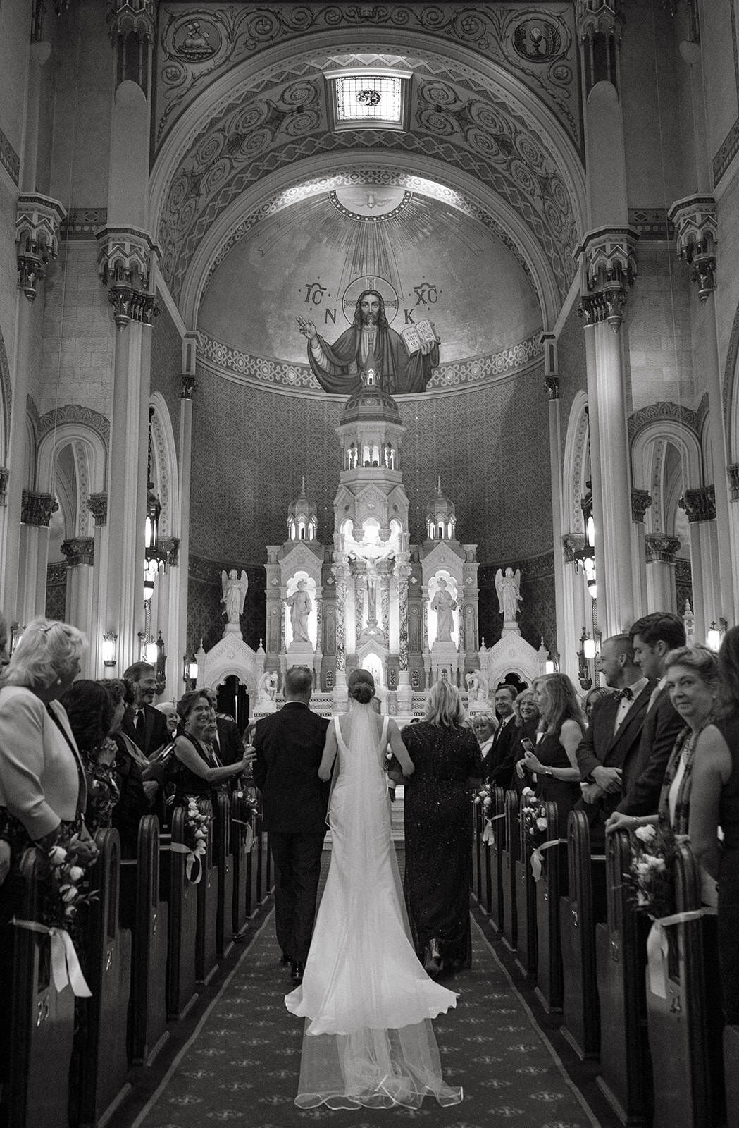 Formal-Cathedral-Modern-Wedding19