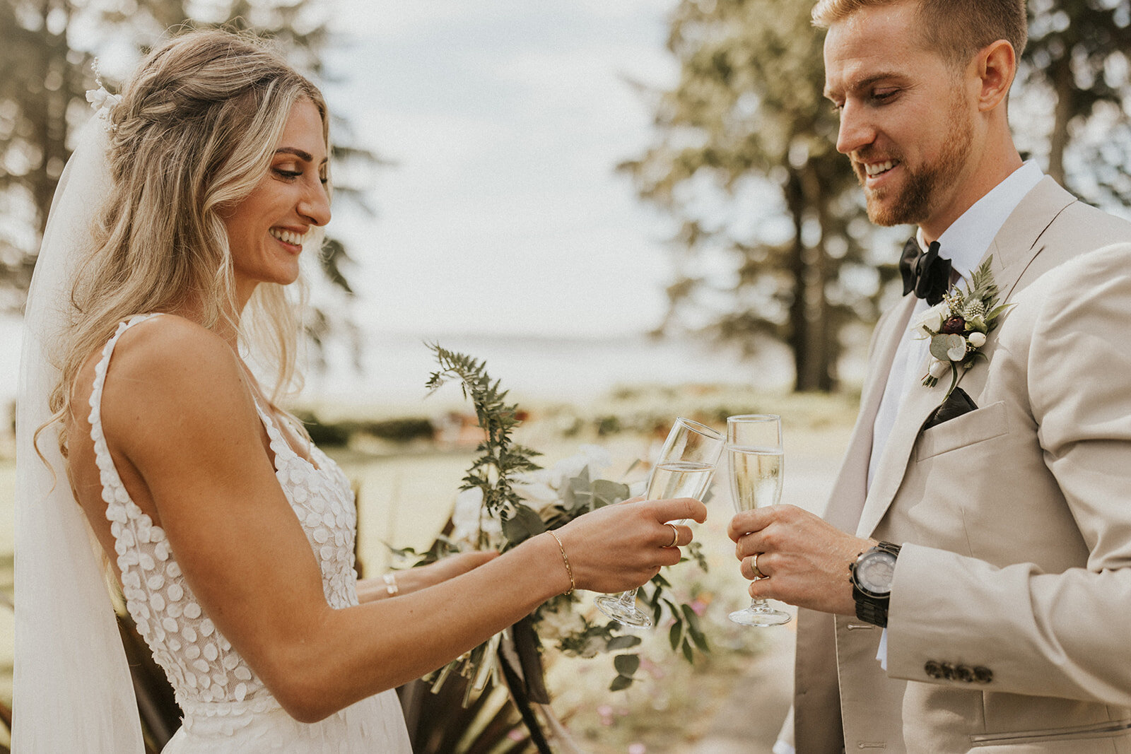 kaylyn-mclachlan-tofino-ucluelet-wedding-photographer-tin-wis-mackenzie-beach-wedding-taylor+brandon-1830