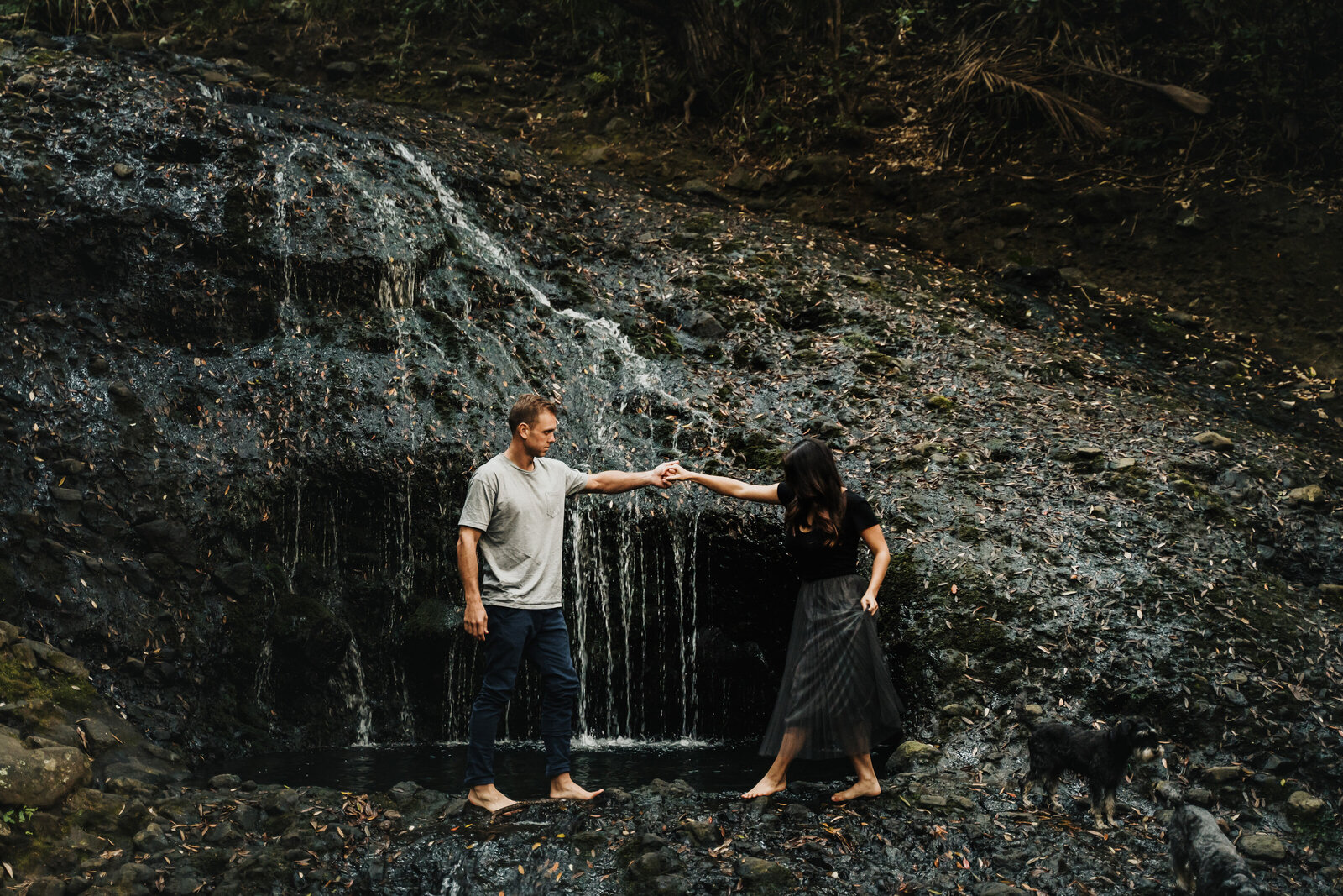 Mount-photographer-couple-beach-romantic-13-2