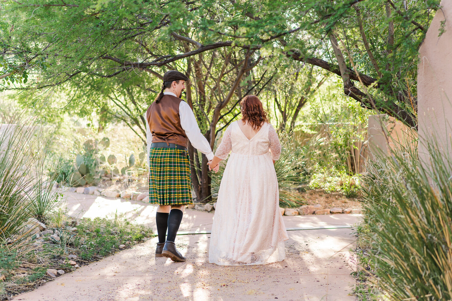 Kartchner-Caverns-Wedding-Old-Door-Shop-Reception-Christy-Hunter-Photography_031