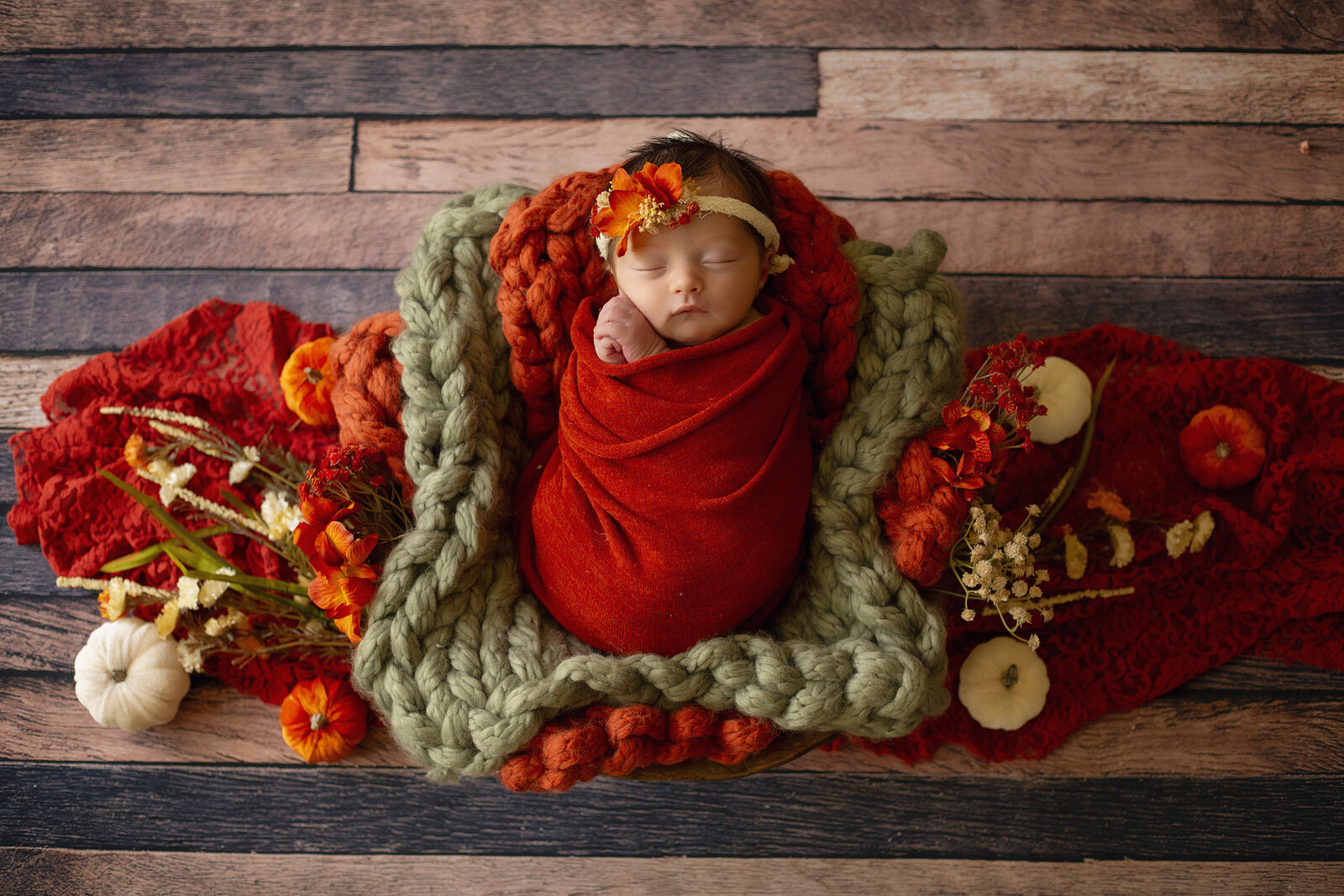 ABQ-newborn-session-with-fall-theme