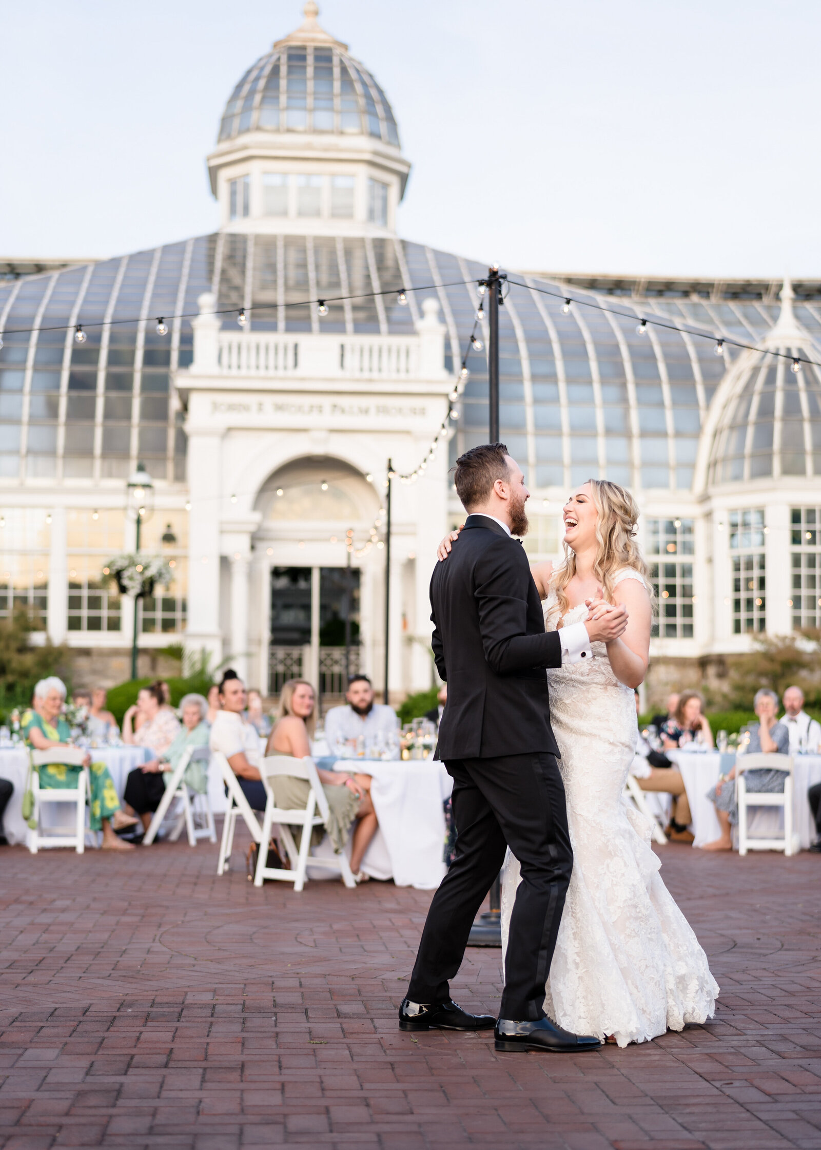 Palm-House-first-dance