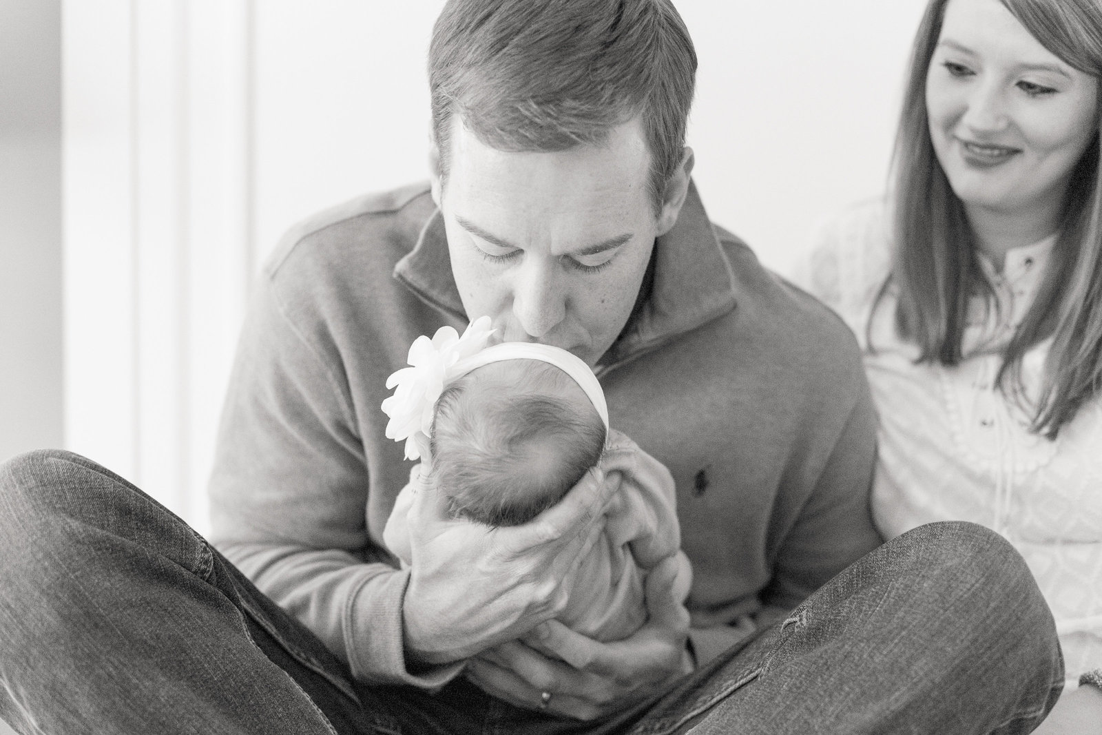 martin-family-lifestyle-in-home-newborn-baby-photo-session-007